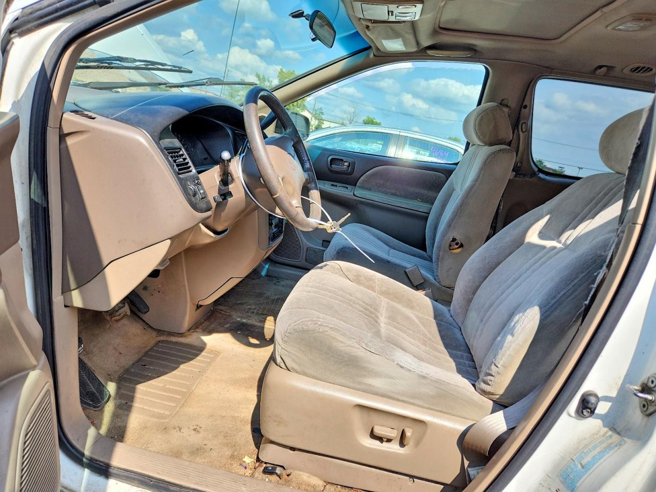 1998 Toyota Sienna Xle White vin: 4T3ZF13C9WU056833