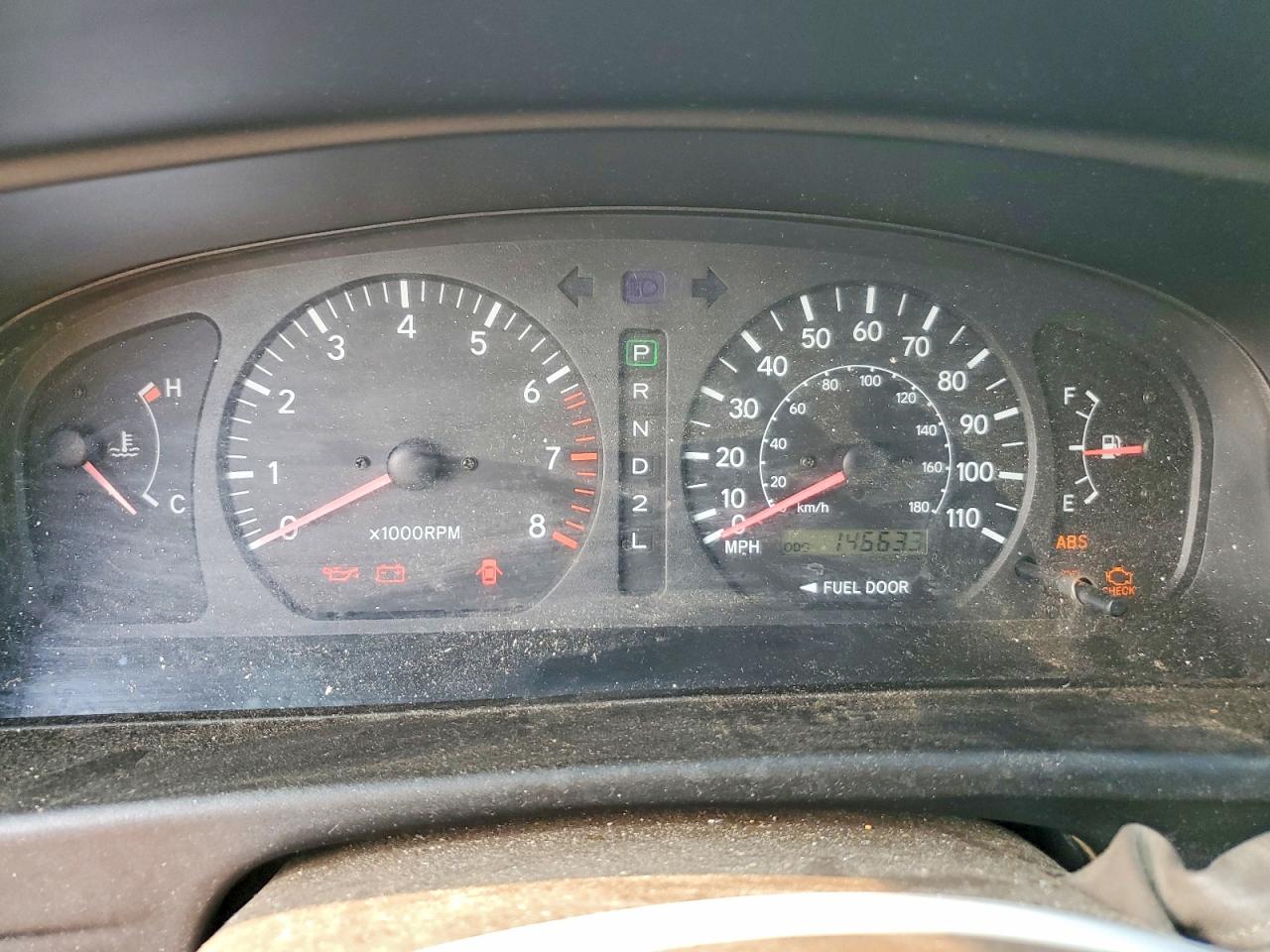 1998 Toyota Sienna Le Green vin: 4T3ZF13C9WU079237