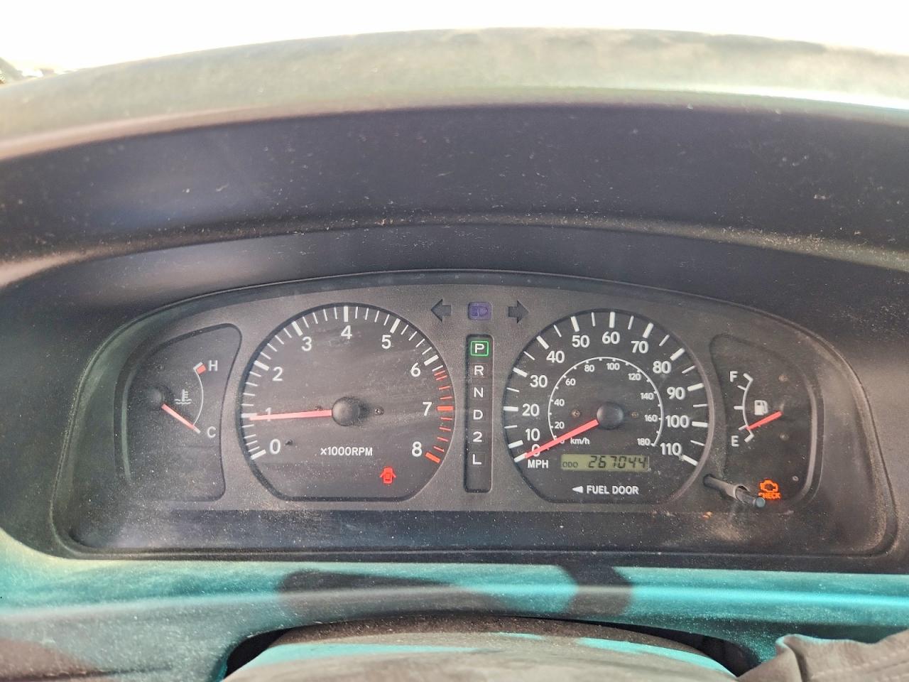 1999 Toyota Sienna Le Brown vin: 4T3ZF13C9XU117017