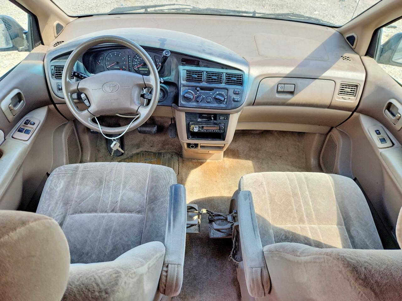 1999 Toyota Sienna Le Brown vin: 4T3ZF13C9XU117017