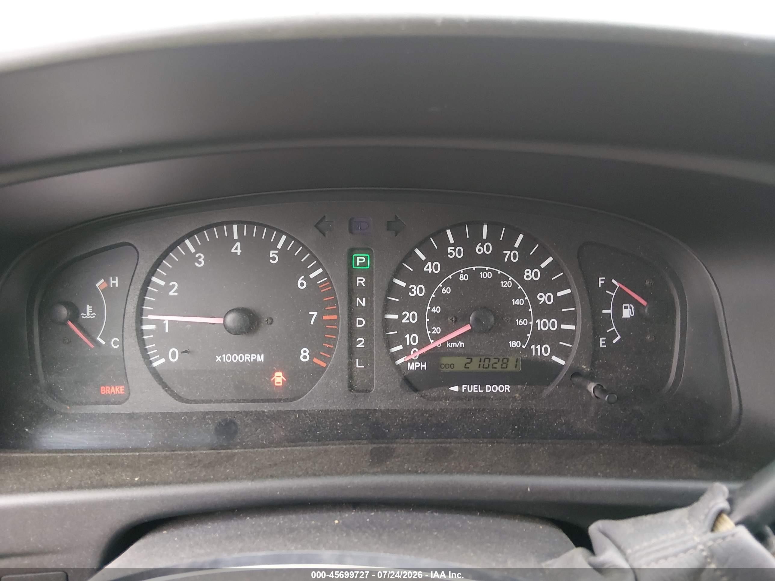 2000 Toyota Sienna Le Green vin: 4T3ZF13C9YU177560