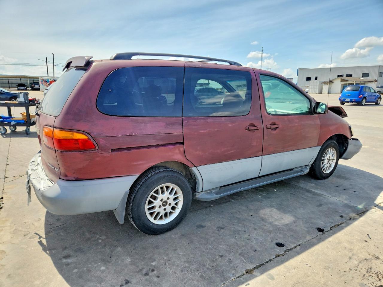 2000 Toyota Sienna Le Burgundy vin: 4T3ZF13C9YU201727