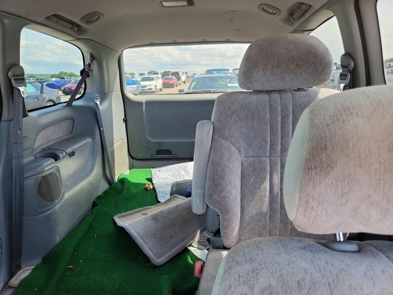 2000 Toyota Sienna Le Burgundy vin: 4T3ZF13C9YU201727