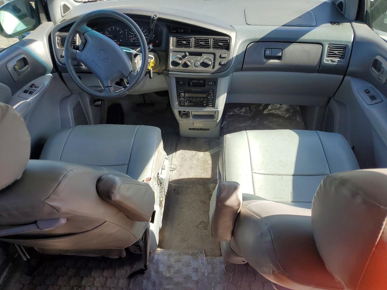 2000 Toyota Sienna Xle Green vin: 4T3ZF13C9YU297391