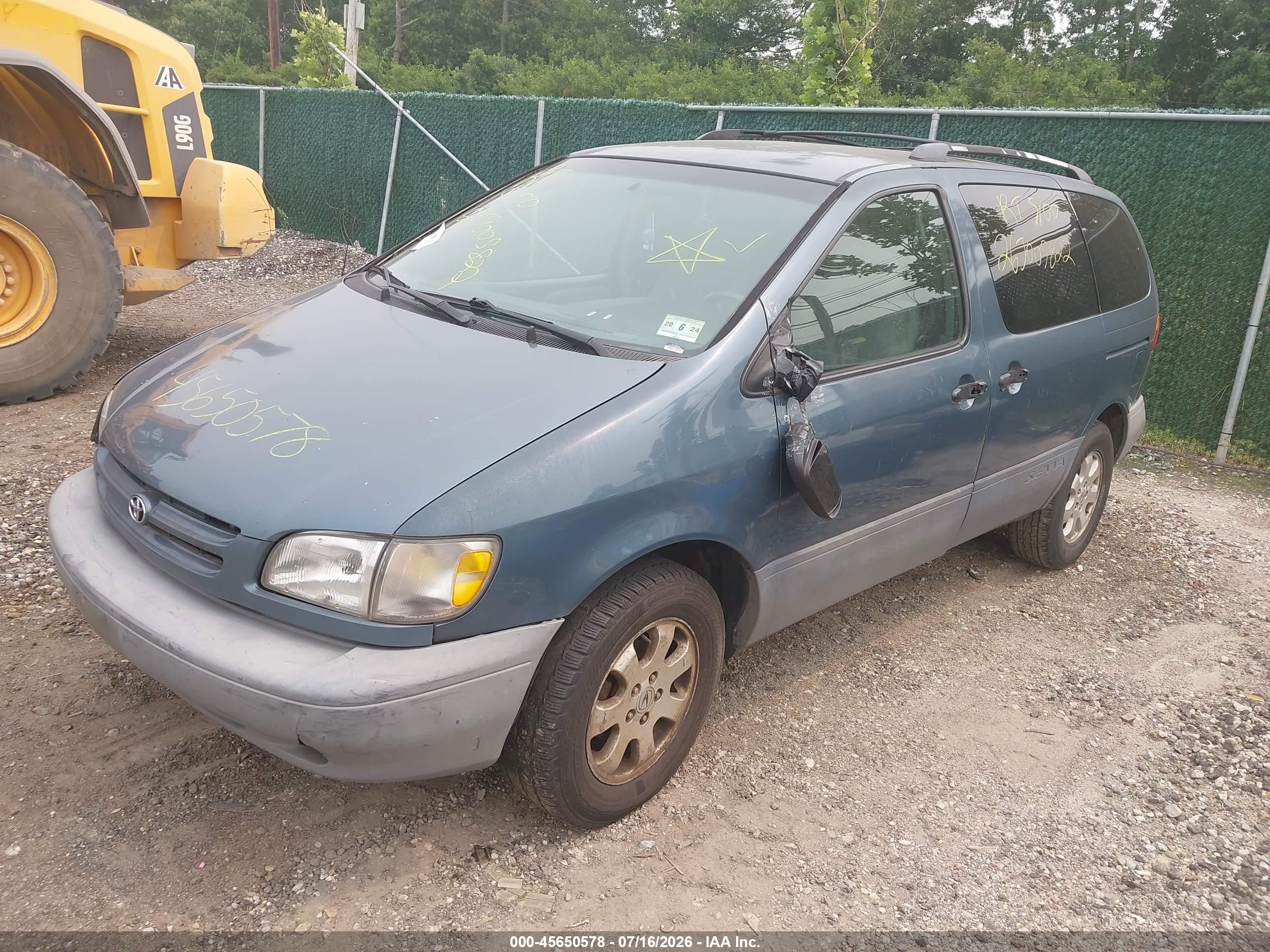 2000 Toyota Sienna Le Light Blue vin: 4T3ZF13C9YU309507