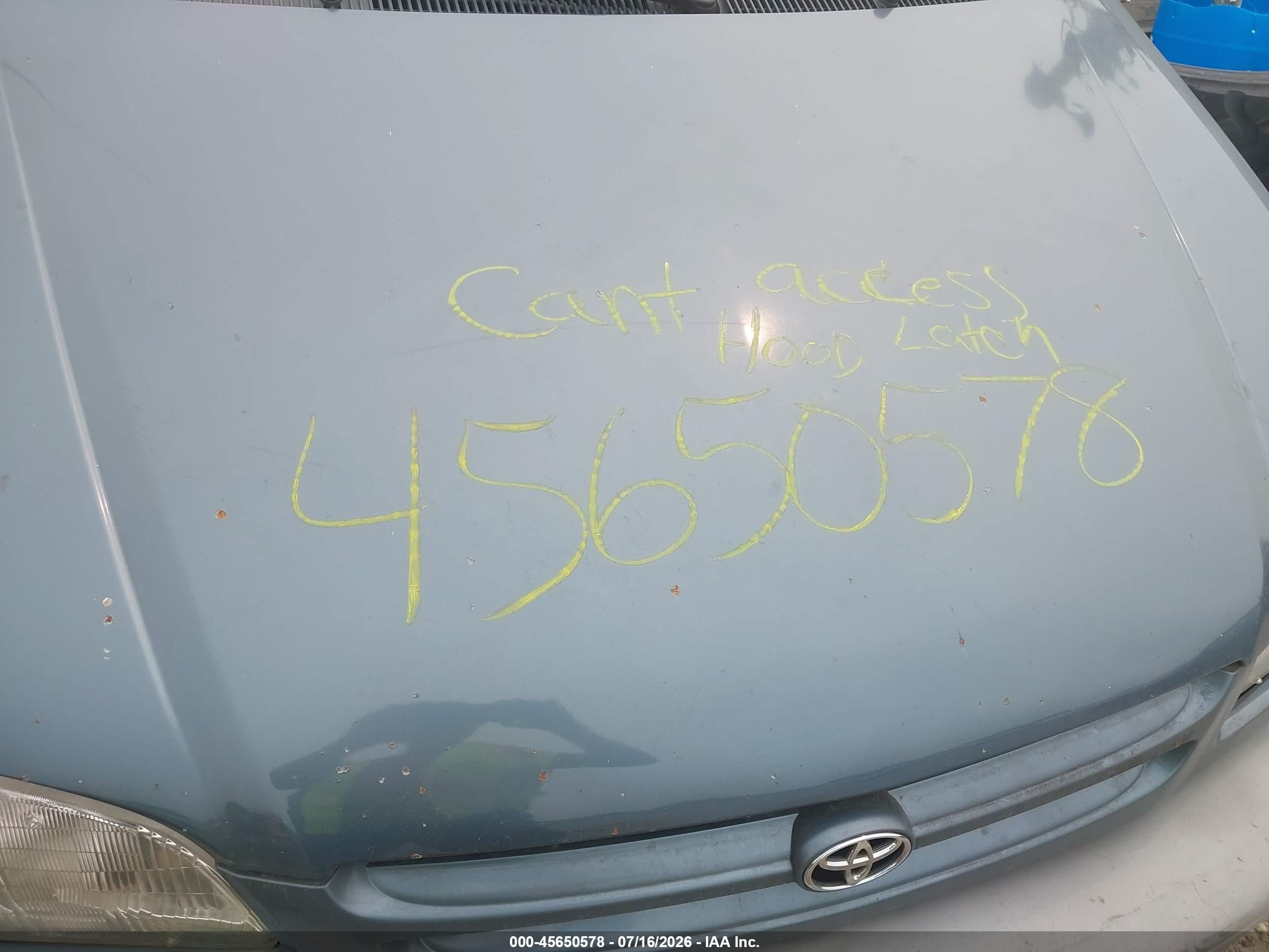 2000 Toyota Sienna Le Light Blue vin: 4T3ZF13C9YU309507