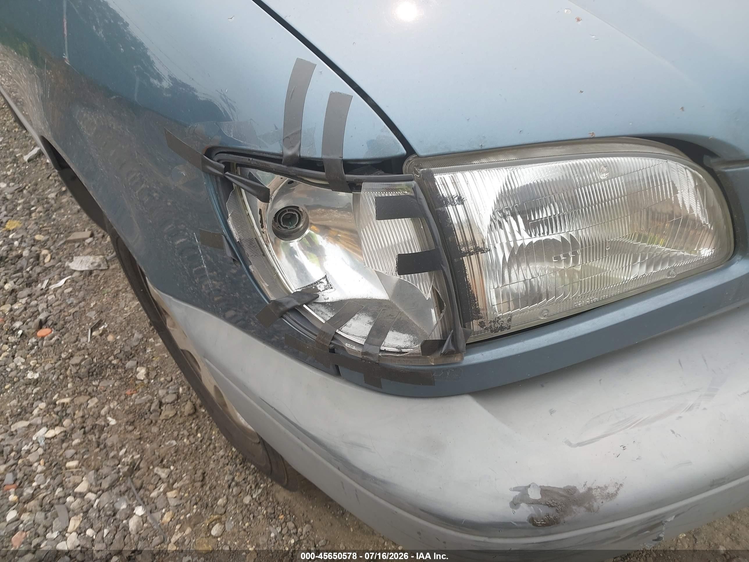 2000 Toyota Sienna Le Light Blue vin: 4T3ZF13C9YU309507