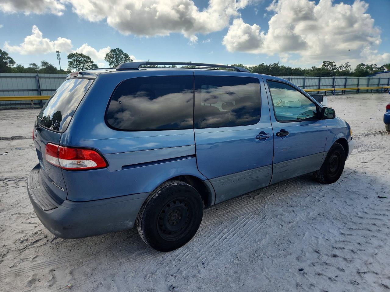 2001 Toyota Sienna Le Blue vin: 4T3ZF13CX1U342568
