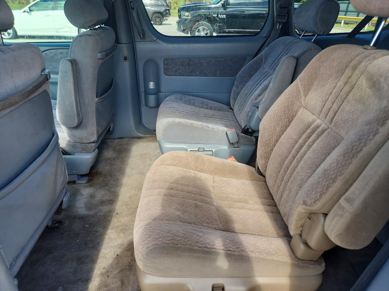 2001 Toyota Sienna Le Blue vin: 4T3ZF13CX1U342568