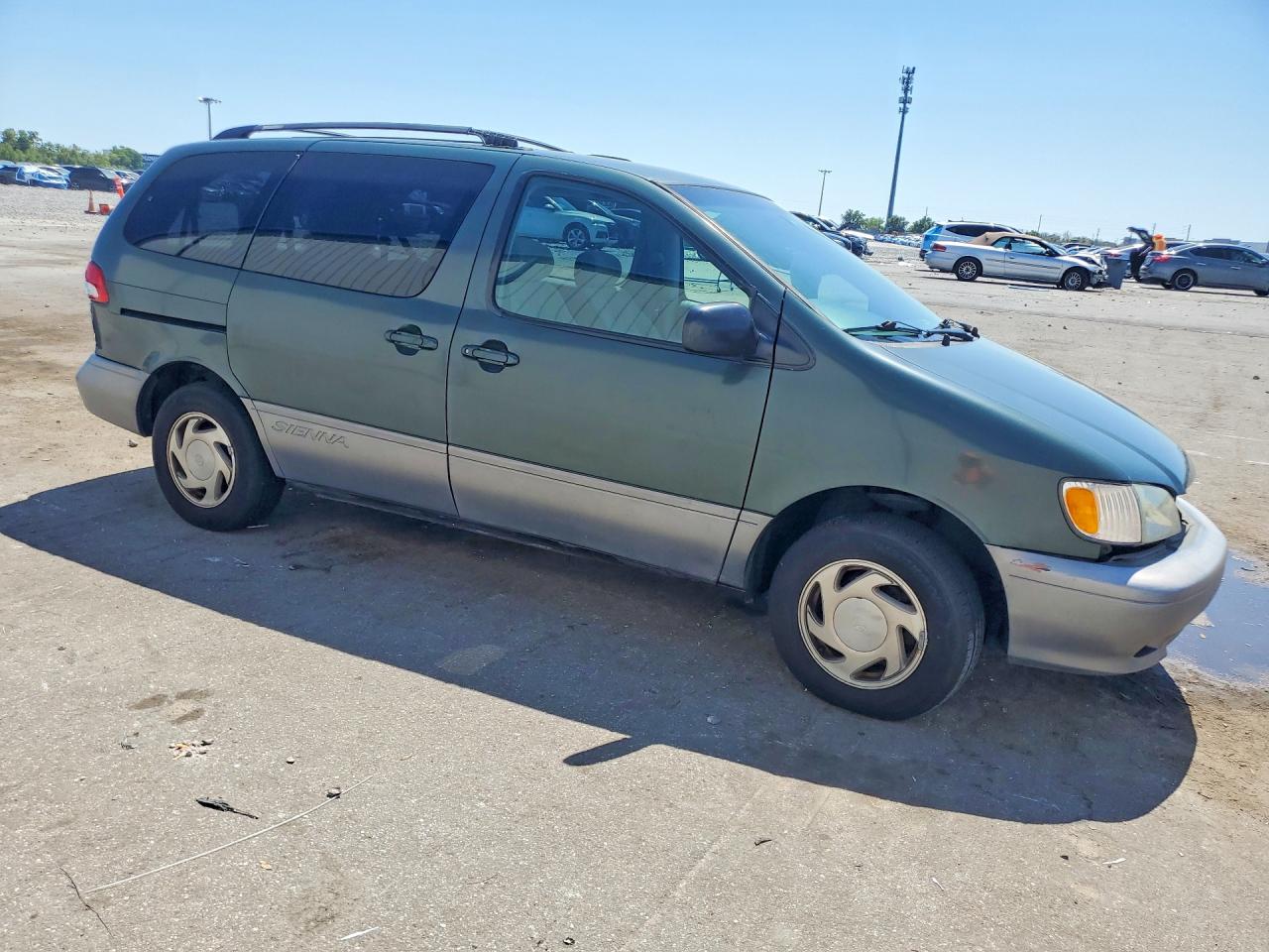 2001 Toyota Sienna Le Green vin: 4T3ZF13CX1U386778