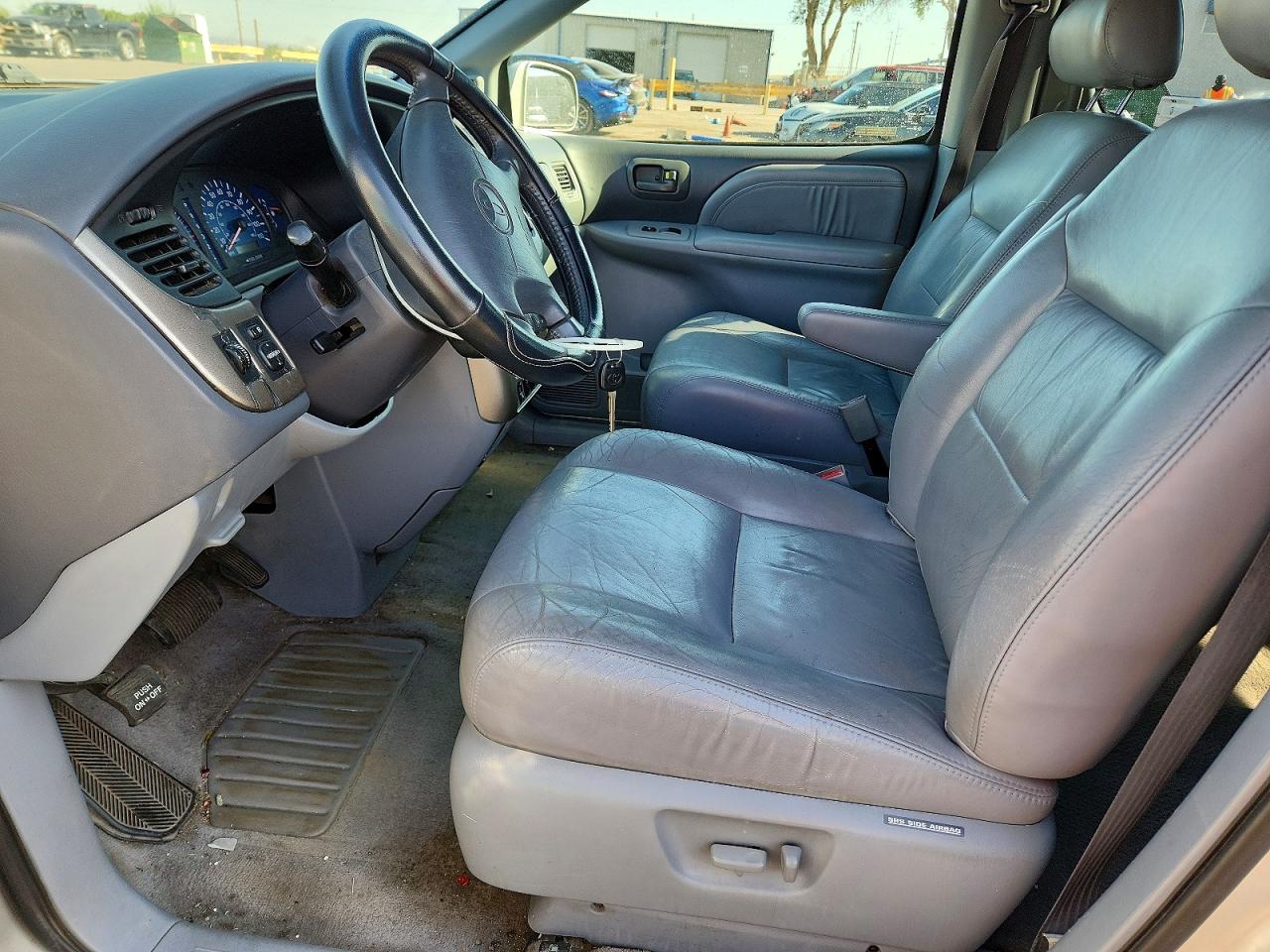2002 Toyota Sienna Xle Silver vin: 4T3ZF13CX2U462758