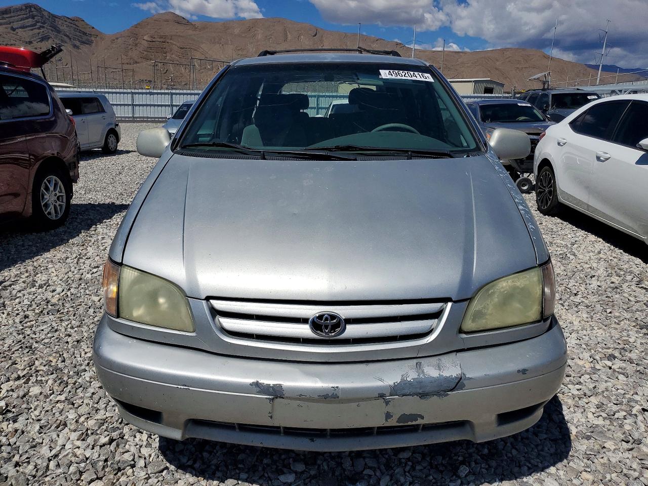 2002 Toyota Sienna Le Silver vin: 4T3ZF13CX2U492777