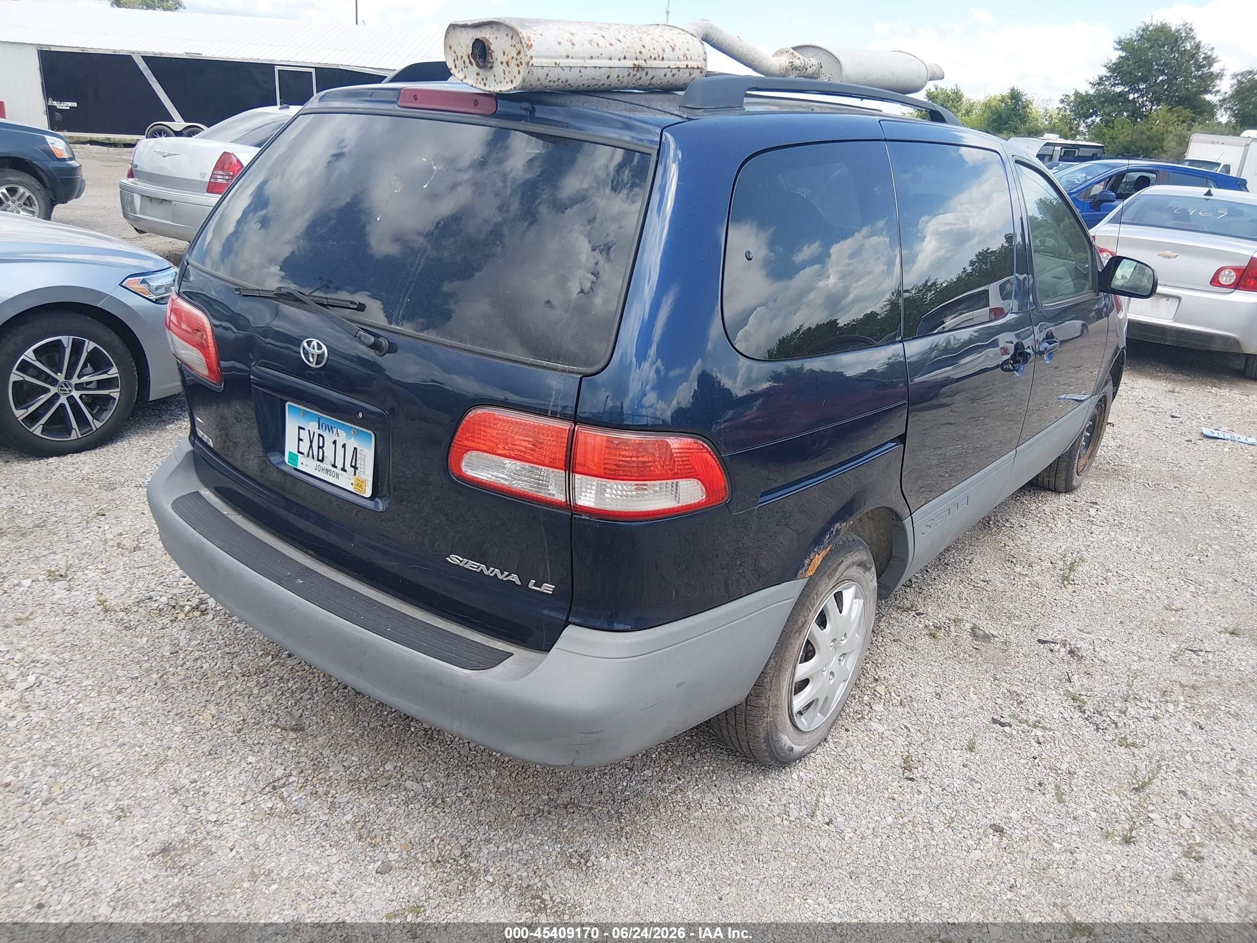 2002 Toyota Sienna Le Blue vin: 4T3ZF13CX2U498126