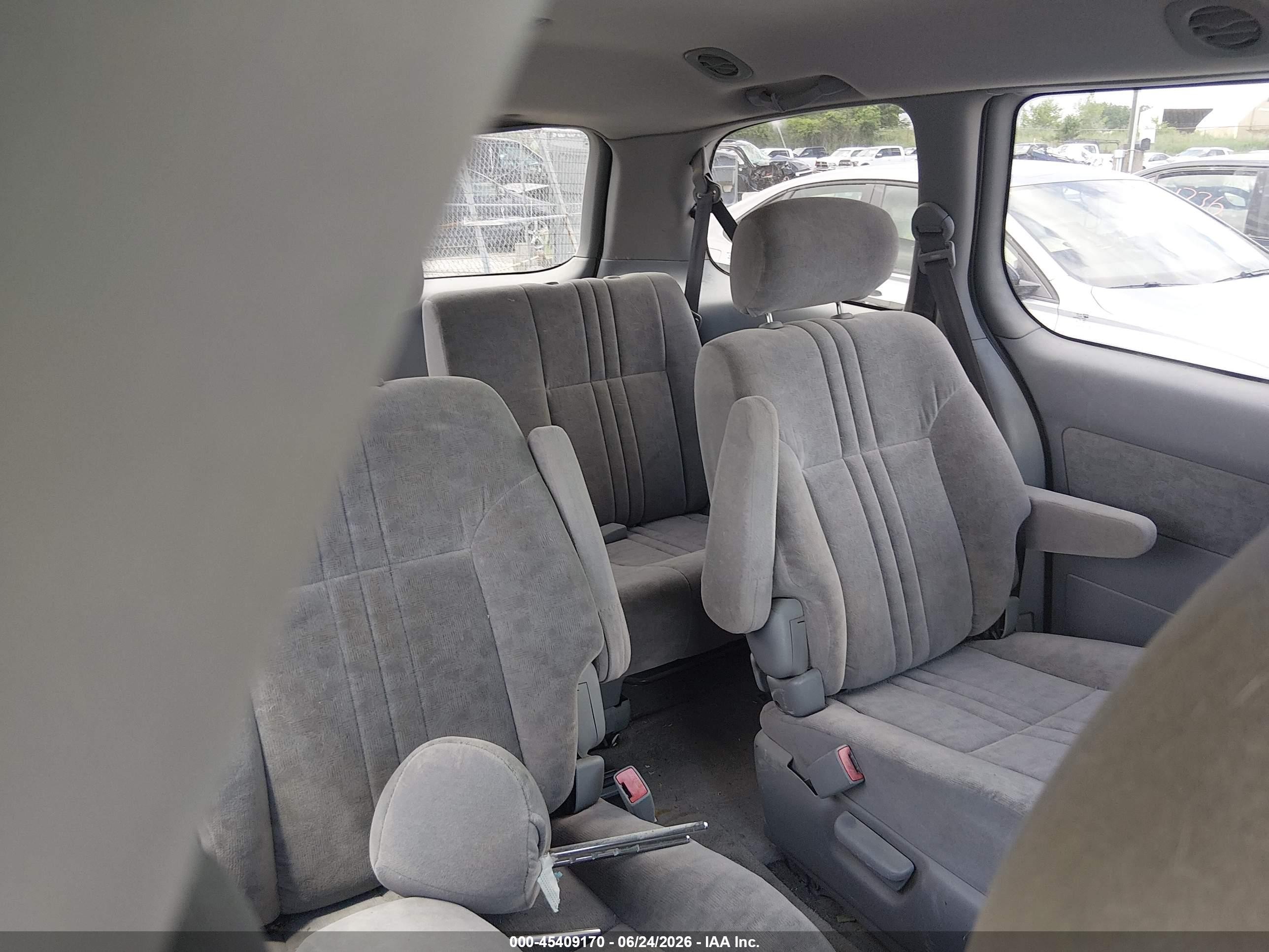 2002 Toyota Sienna Le Blue vin: 4T3ZF13CX2U498126