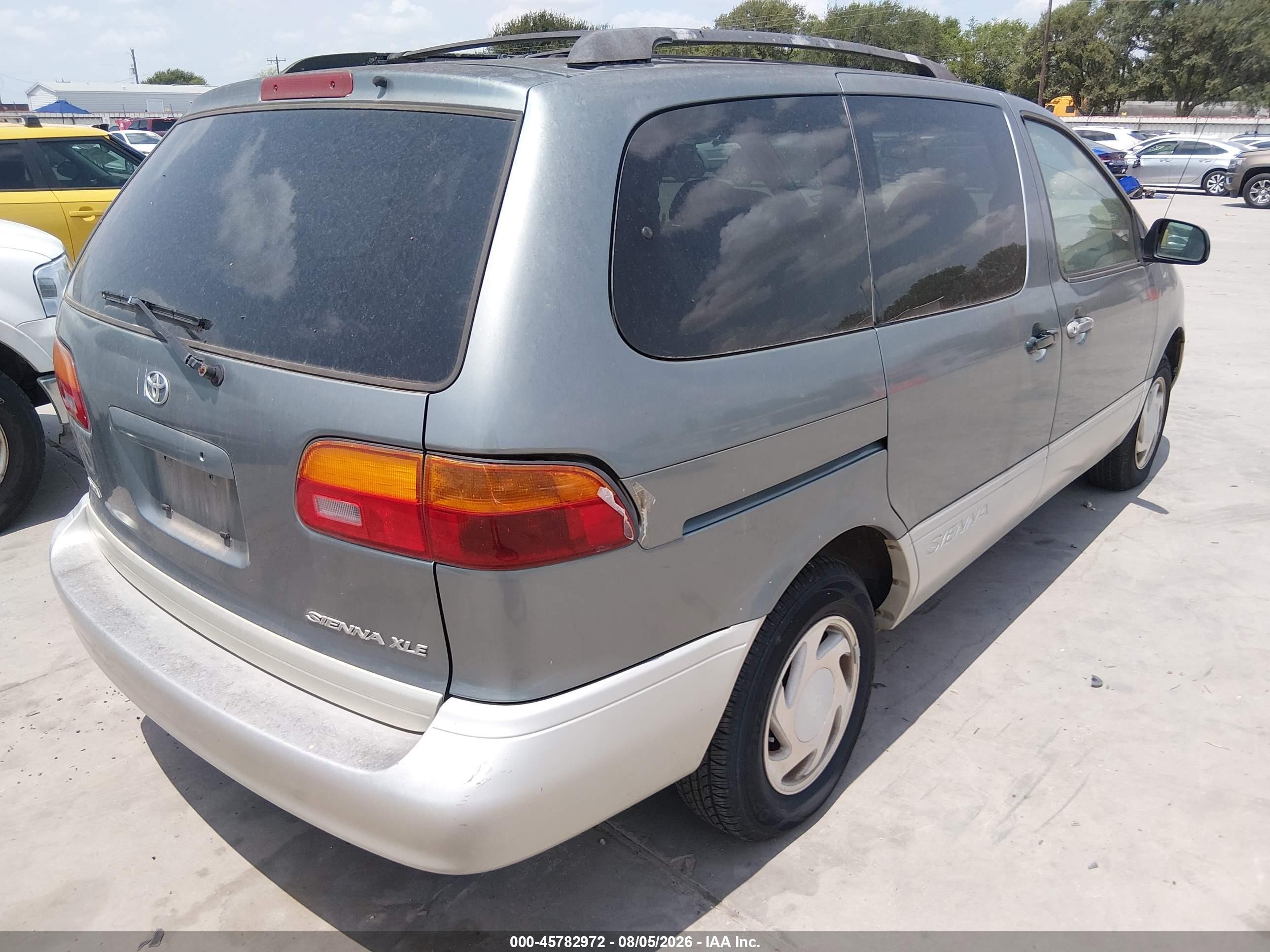 2000 Toyota Sienna Xle Green vin: 4T3ZF13CXYU173999