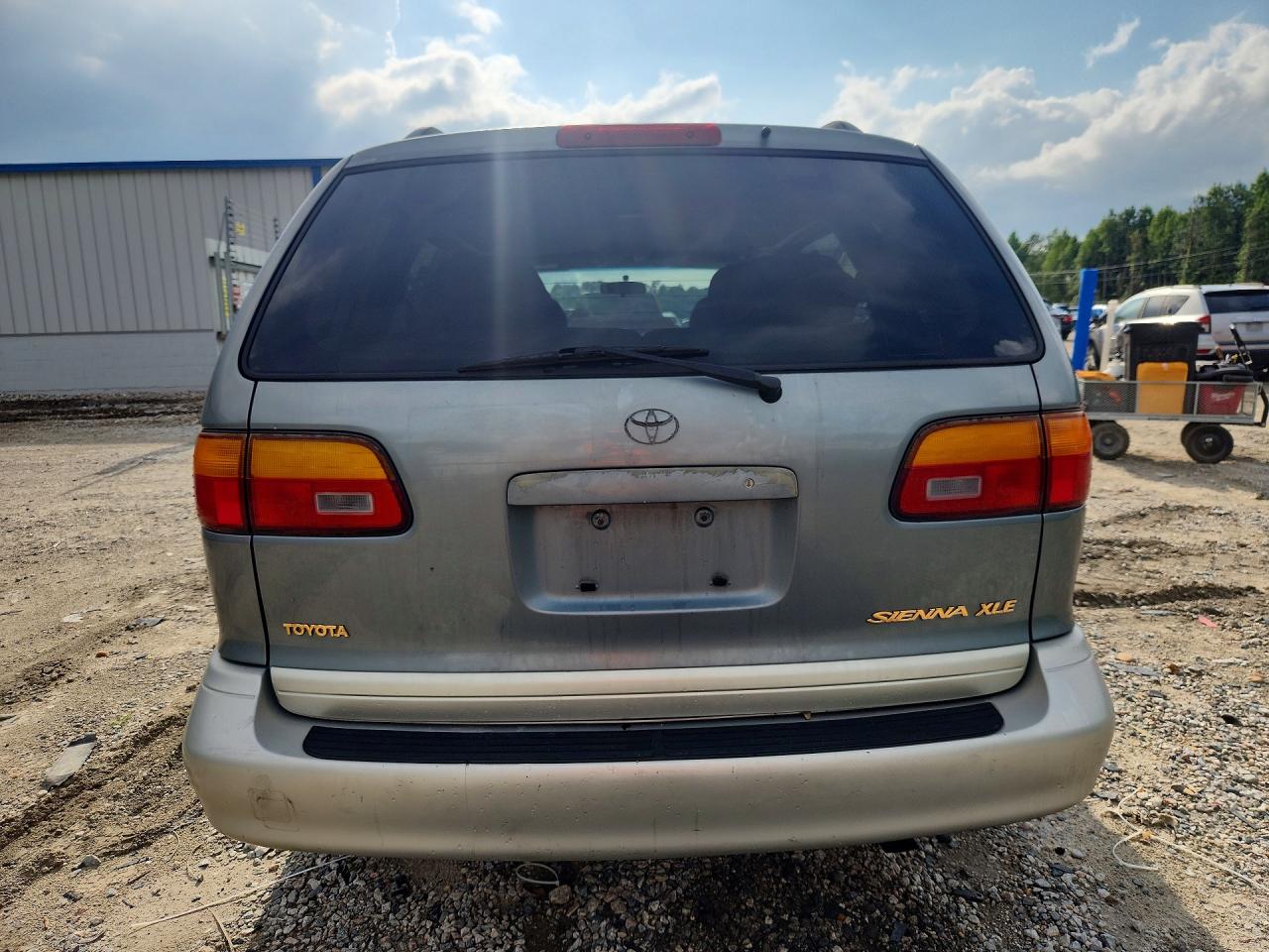 2000 Toyota Sienna Xle Бирюзовый vin: 4T3ZF13CXYU250452