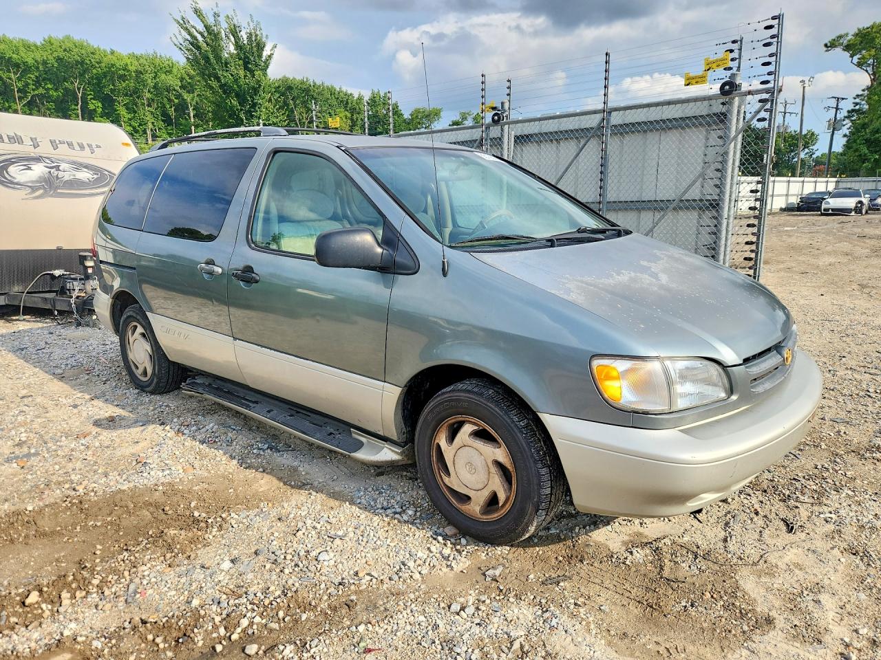 2000 Toyota Sienna Xle Бирюзовый vin: 4T3ZF13CXYU250452