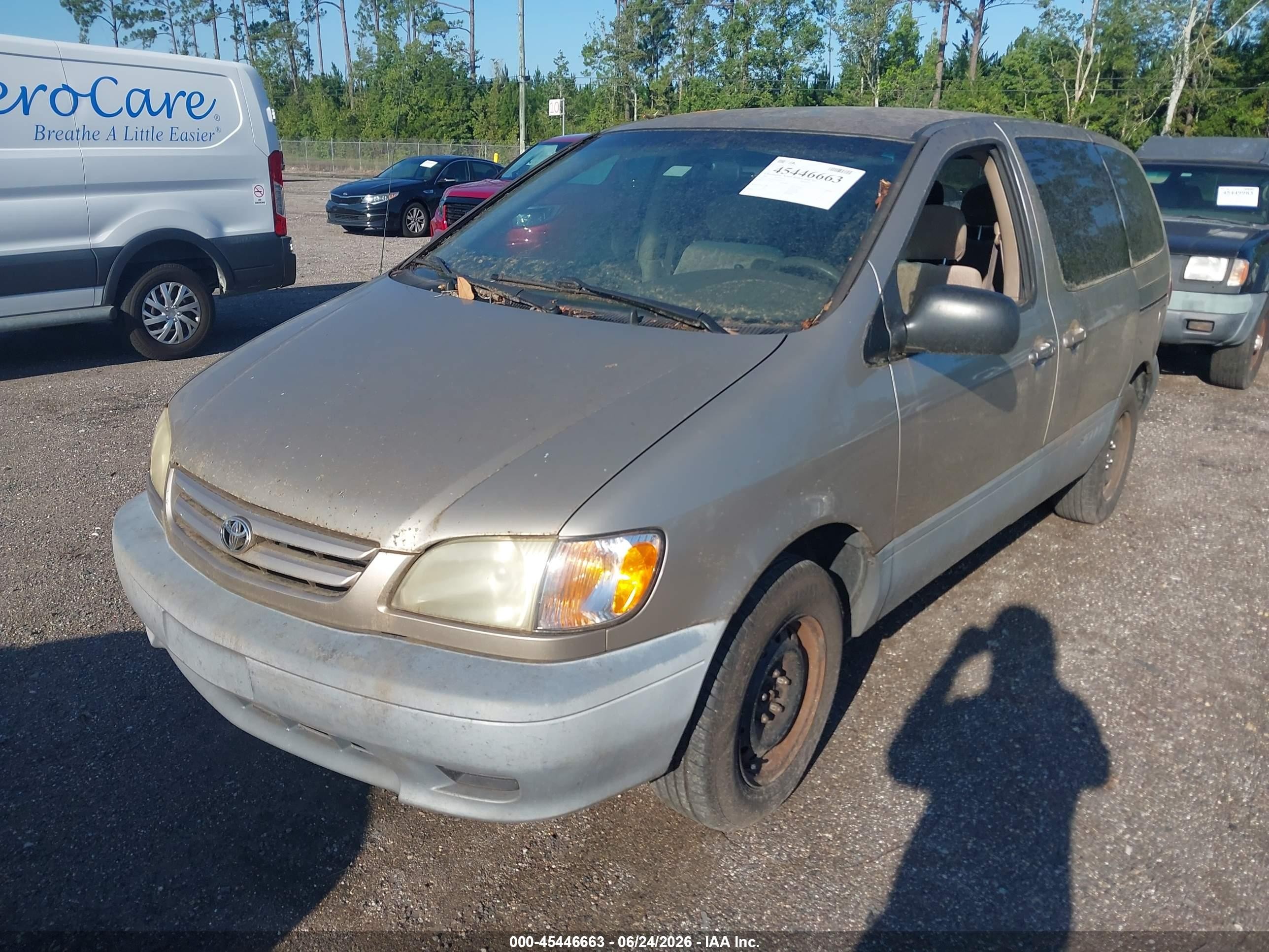 2001 Toyota Sienna Ce Brown vin: 4T3ZF19C01U380172