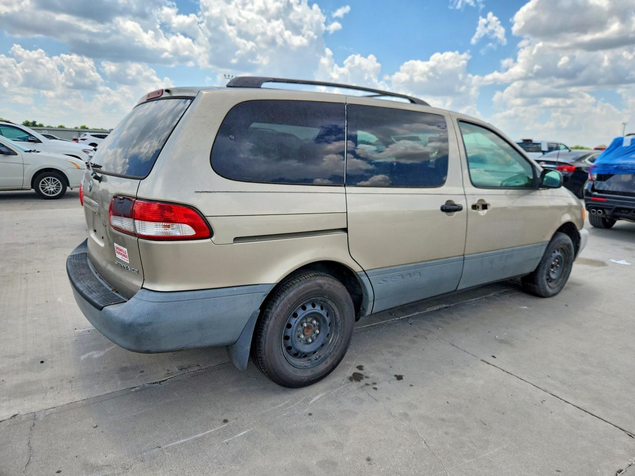 2001 Toyota Sienna Ce Tan vin: 4T3ZF19C01U400002