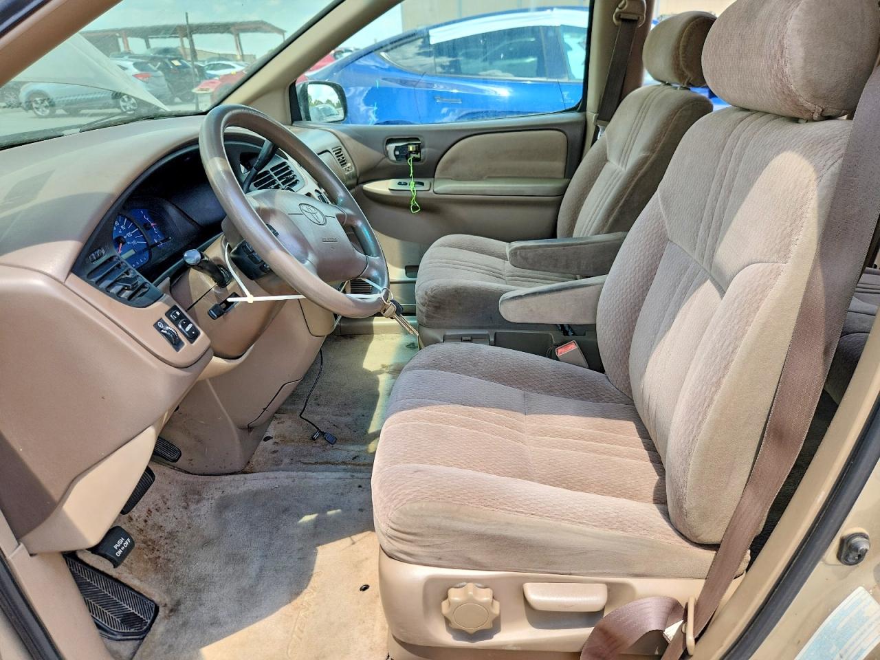 2001 Toyota Sienna Ce Tan vin: 4T3ZF19C01U400002