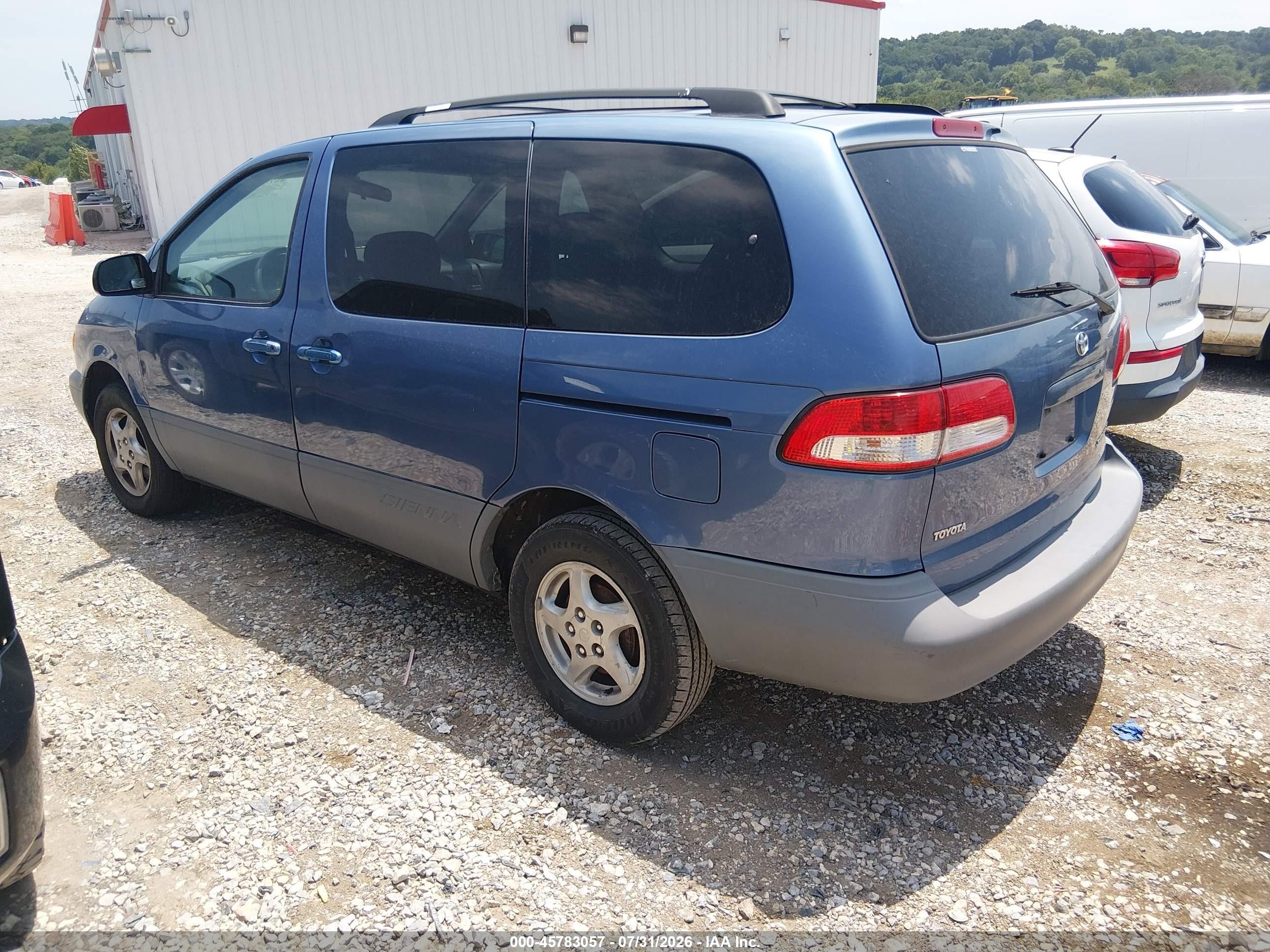 2002 Toyota Sienna Ce Blue vin: 4T3ZF19C02U472576