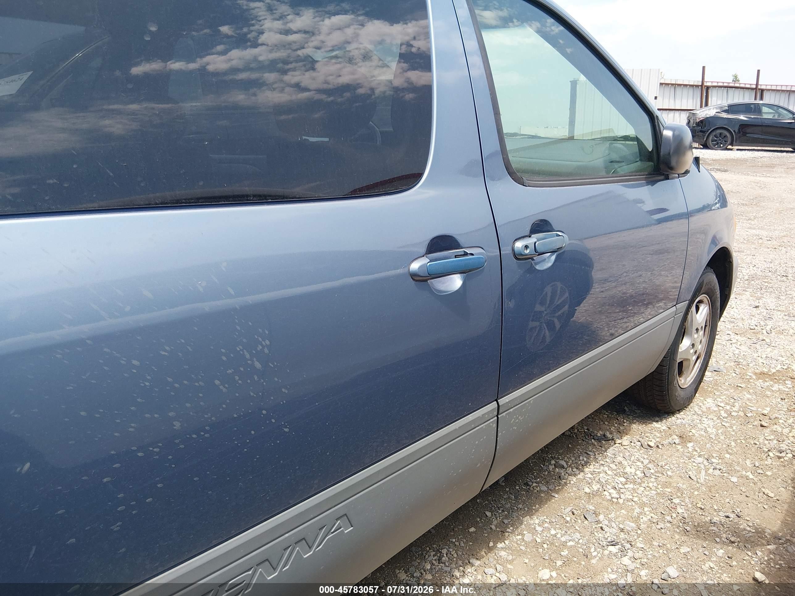 2002 Toyota Sienna Ce Blue vin: 4T3ZF19C02U472576
