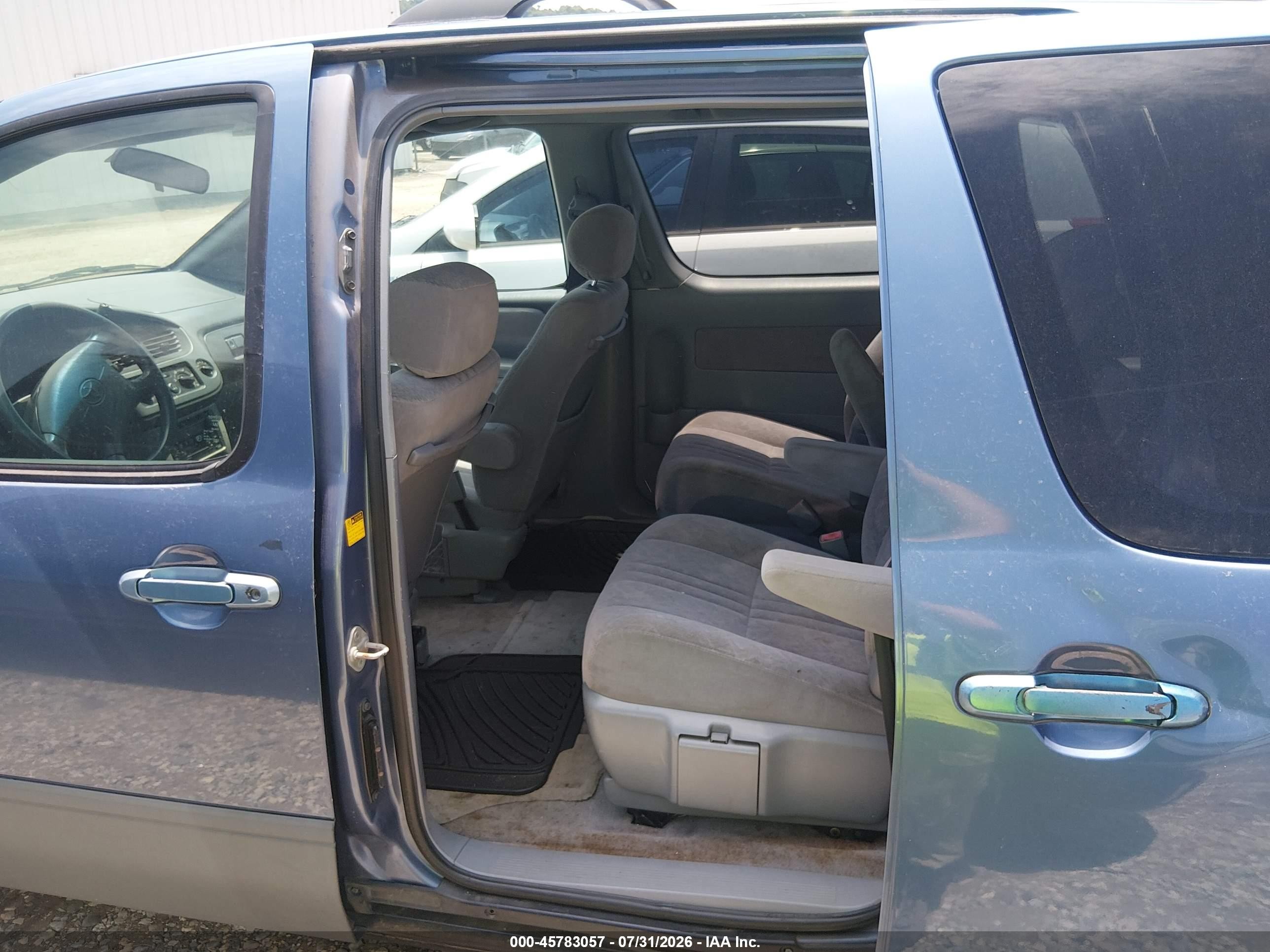 2002 Toyota Sienna Ce Blue vin: 4T3ZF19C02U472576
