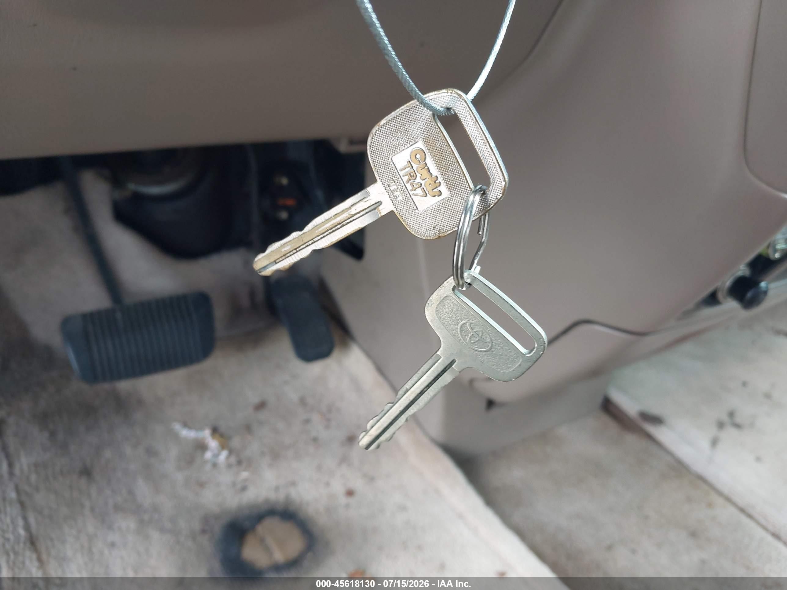 2000 Toyota Sienna Ce Бежевый vin: 4T3ZF19C0YU228421