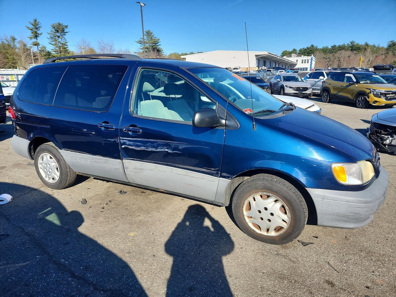 2002 Toyota Sienna Ce Blue vin: 4T3ZF19C12U498894
