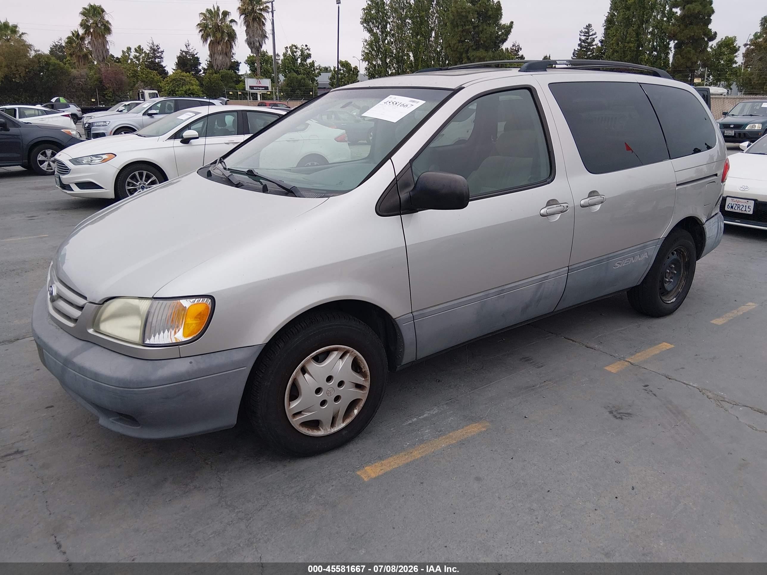 2002 Toyota Sienna Ce Champagne vin: 4T3ZF19C12U500787