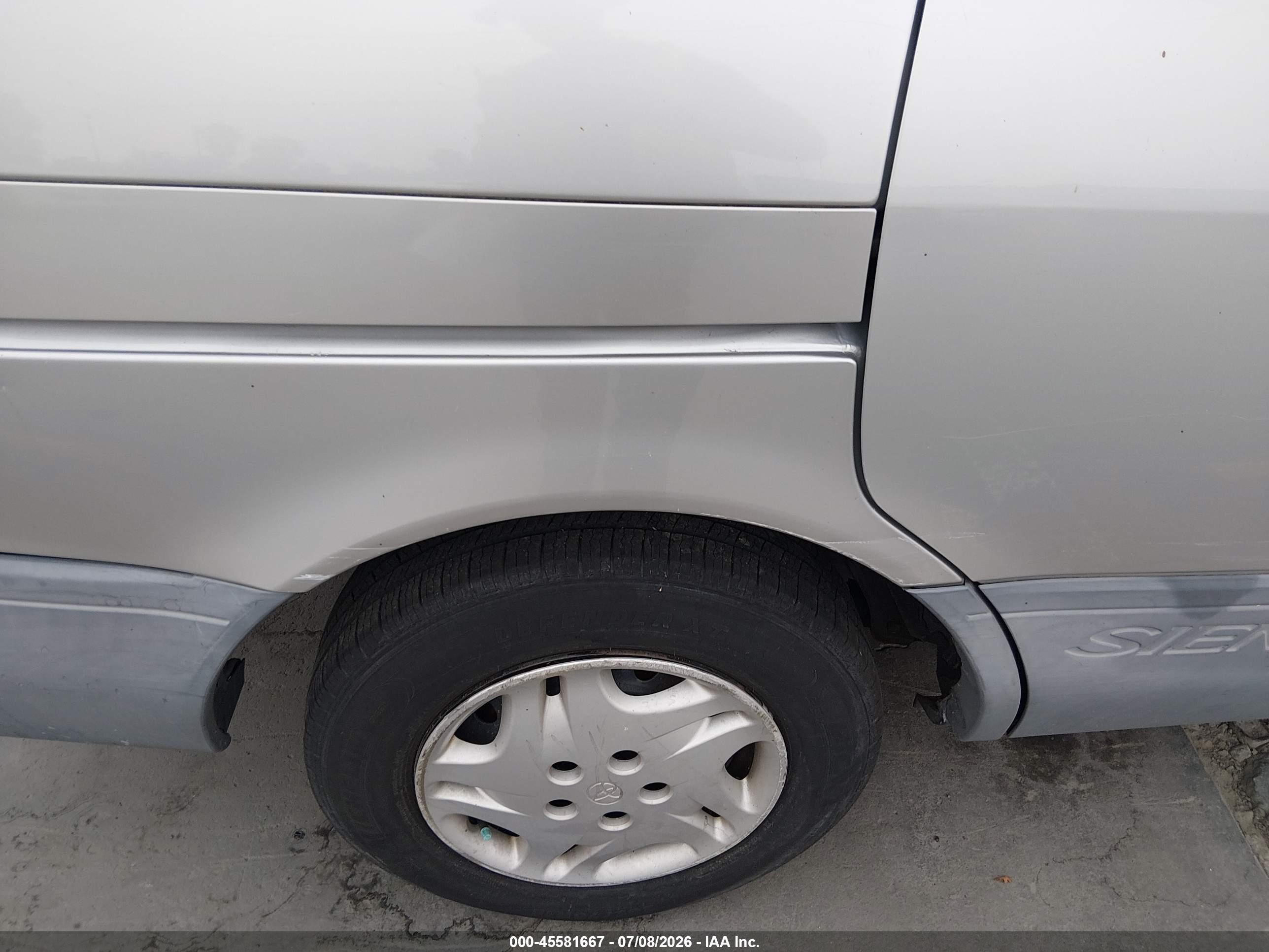 2002 Toyota Sienna Ce Champagne vin: 4T3ZF19C12U500787