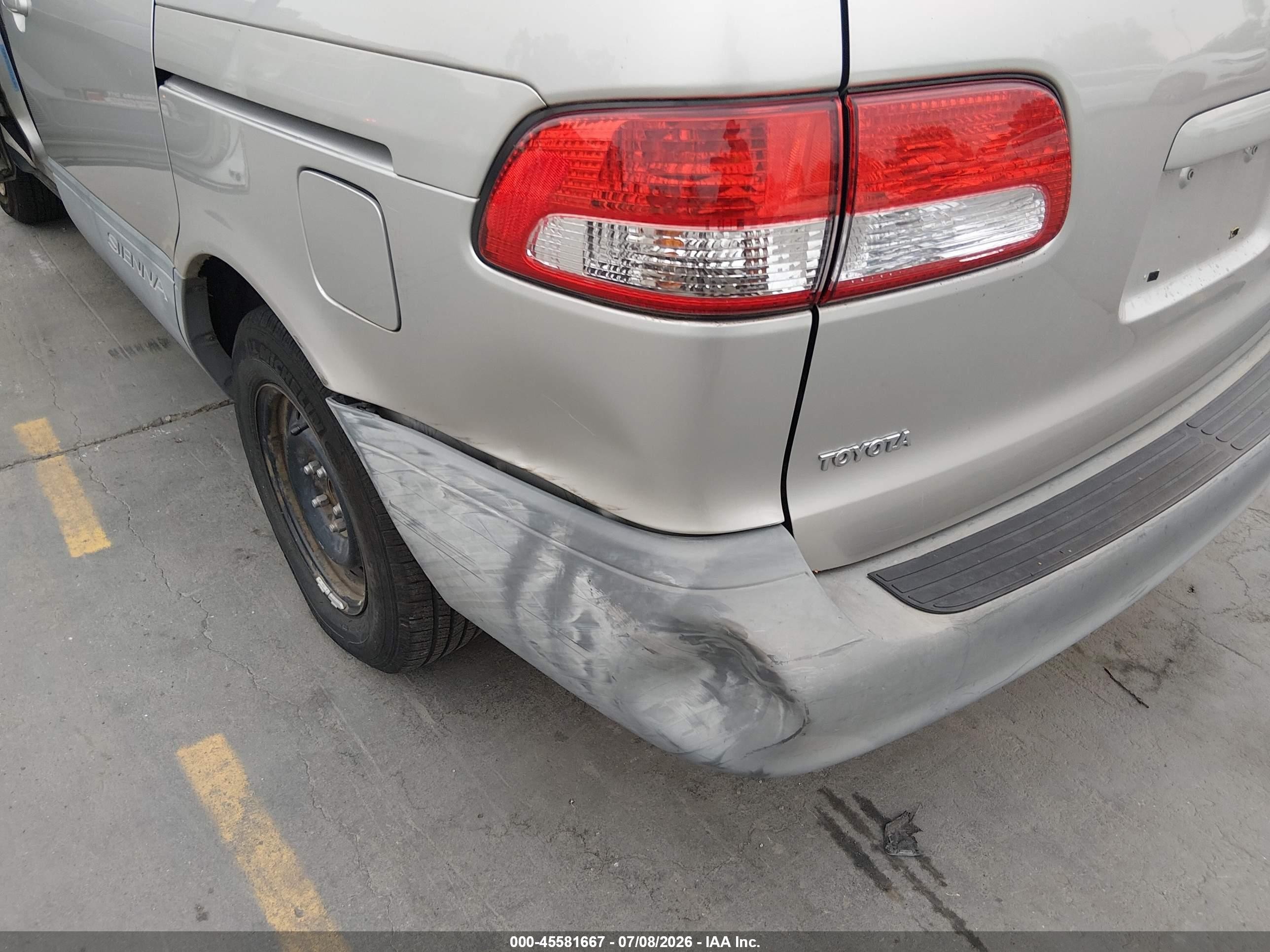 2002 Toyota Sienna Ce Champagne vin: 4T3ZF19C12U500787