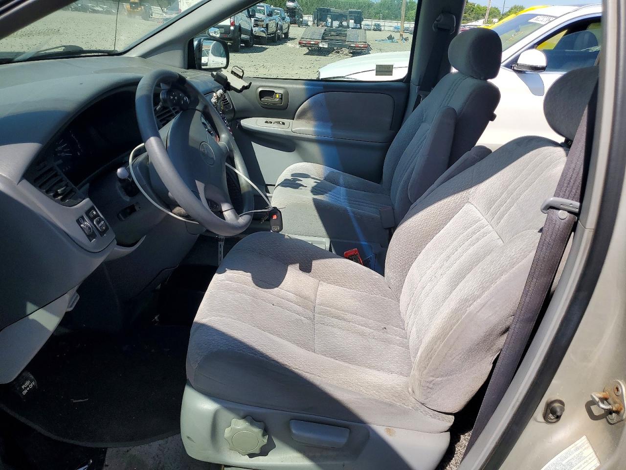 2003 Toyota Sienna Ce Tan vin: 4T3ZF19C13U551742