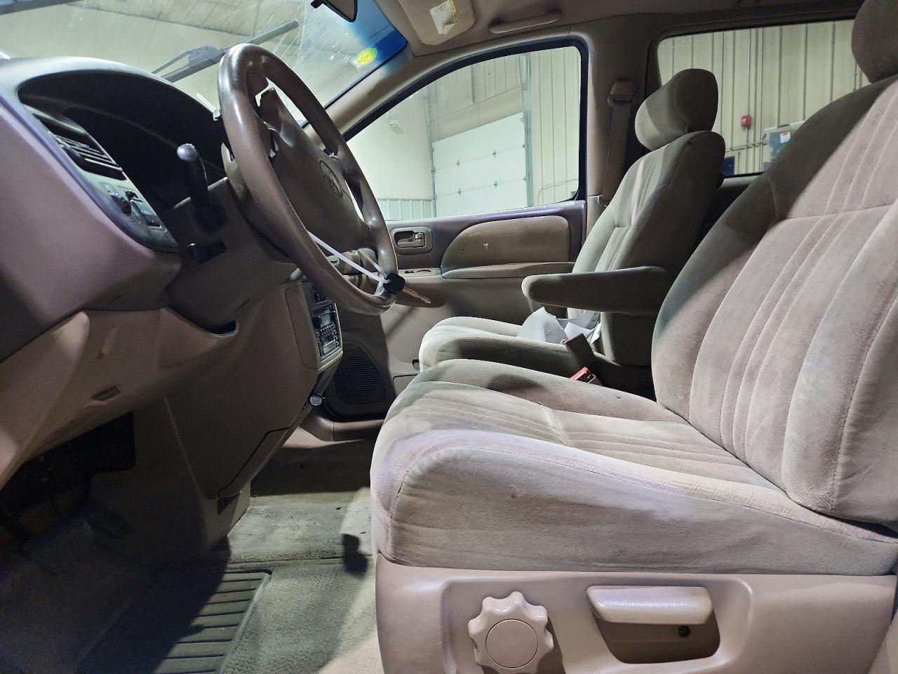2000 Toyota Sienna Ce Gray vin: 4T3ZF19C2YU202385