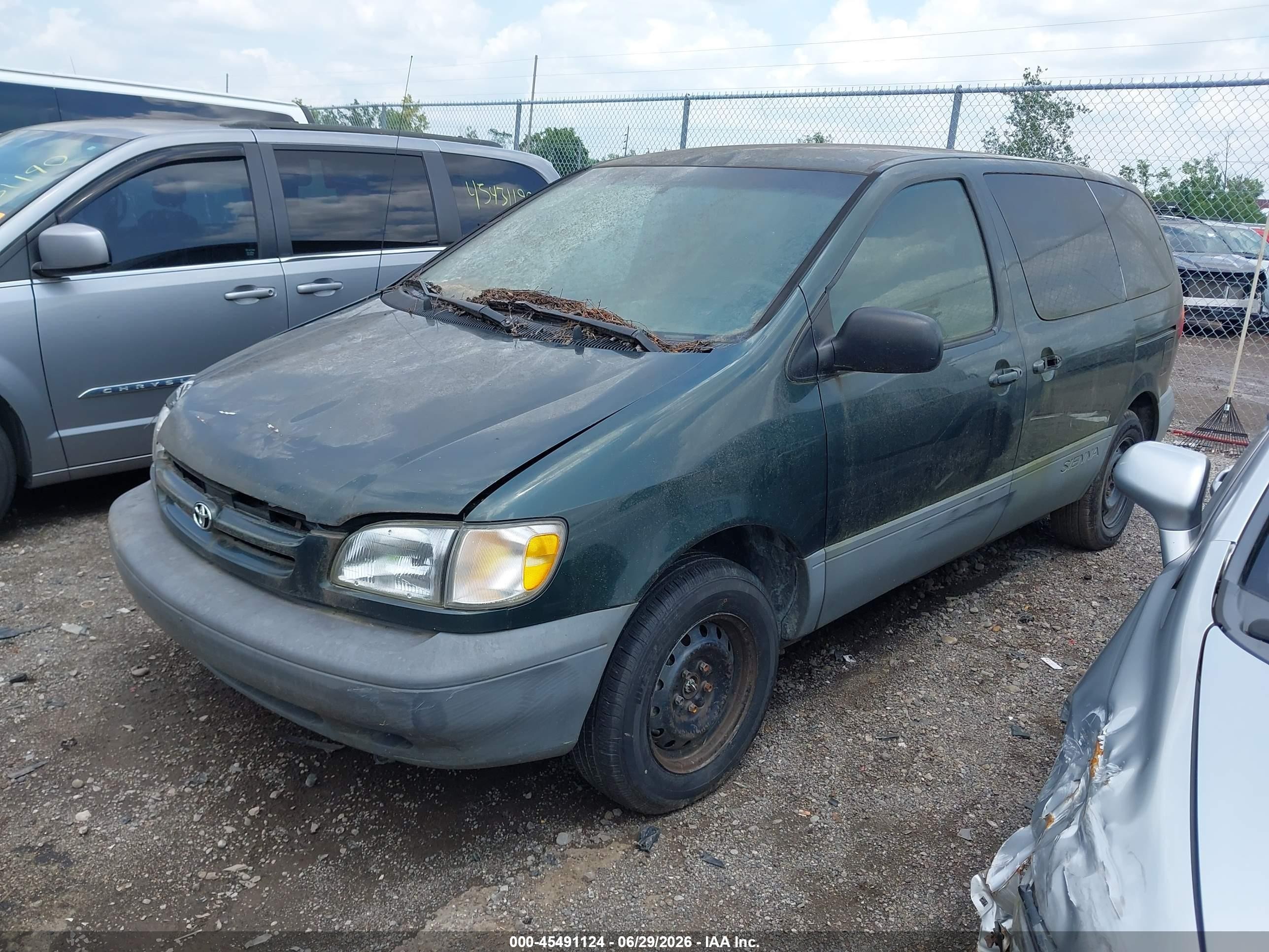 2000 Toyota Sienna Ce Green vin: 4T3ZF19C3YU186469