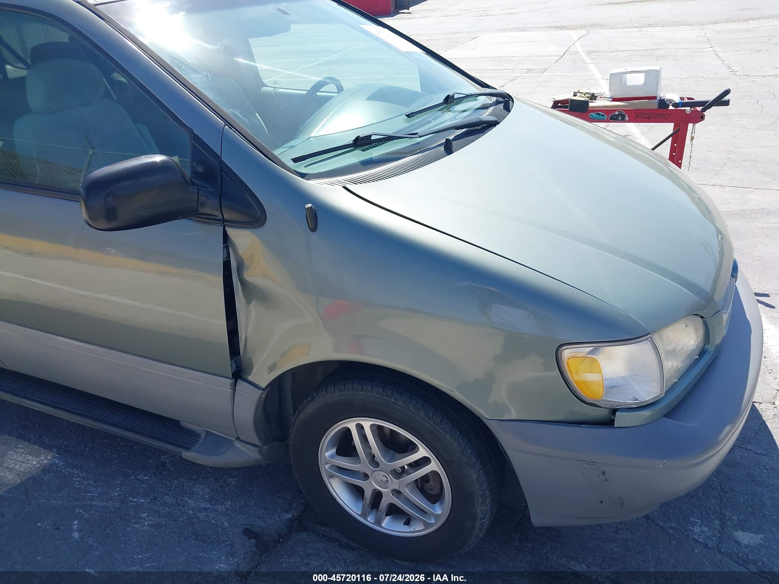 2000 Toyota Sienna Ce Серый vin: 4T3ZF19C3YU281937