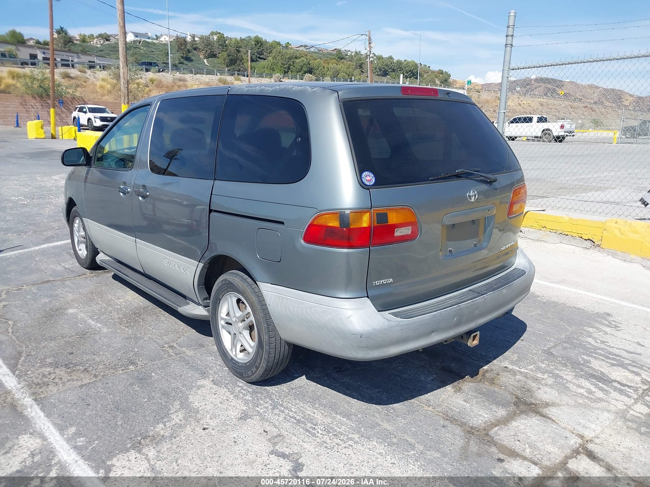 2000 Toyota Sienna Ce Серый vin: 4T3ZF19C3YU281937