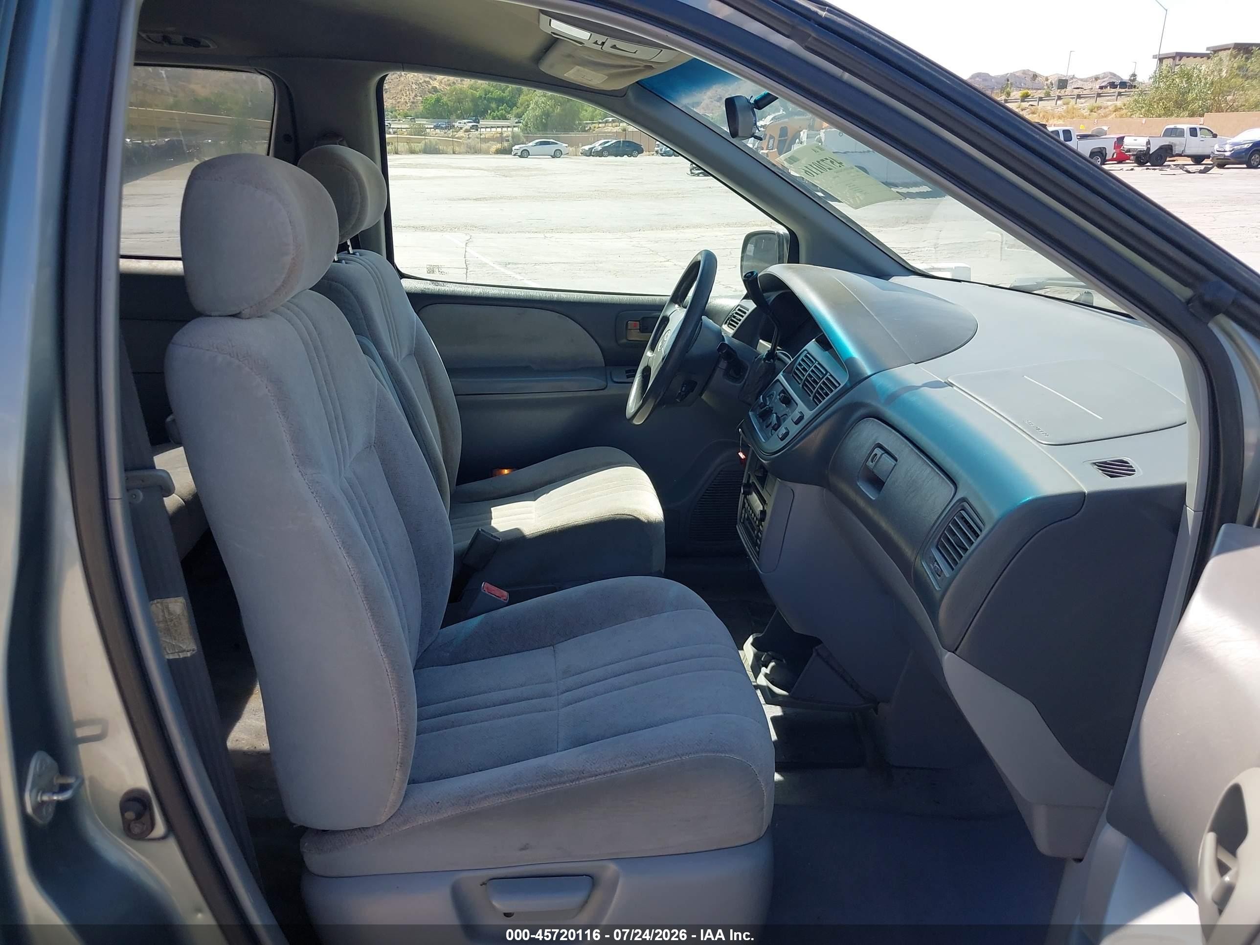 2000 Toyota Sienna Ce Серый vin: 4T3ZF19C3YU281937