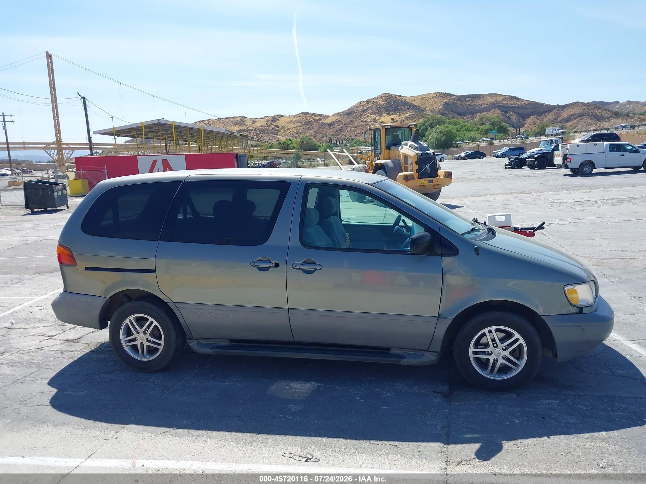 2000 Toyota Sienna Ce Серый vin: 4T3ZF19C3YU281937