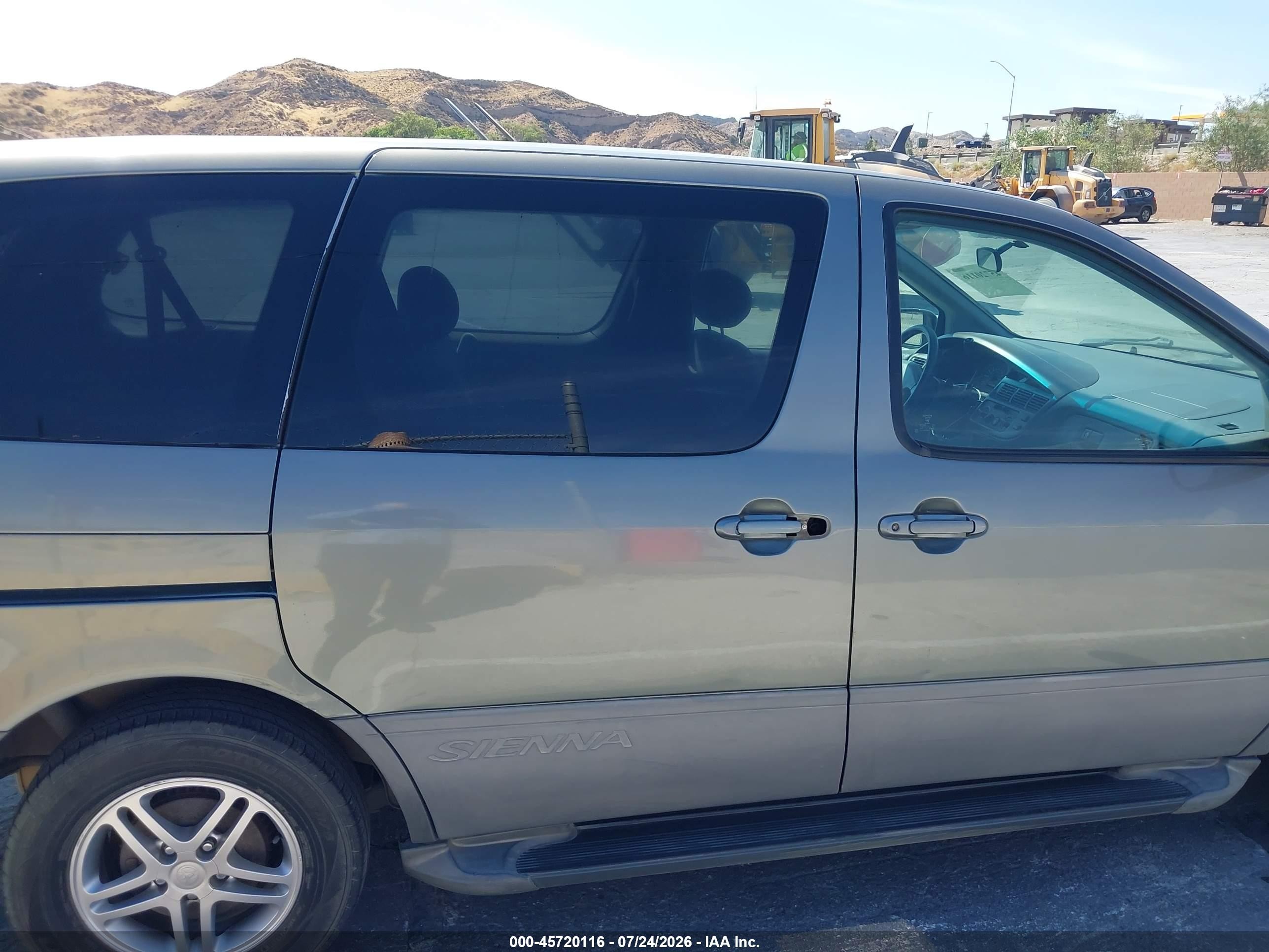 2000 Toyota Sienna Ce Серый vin: 4T3ZF19C3YU281937