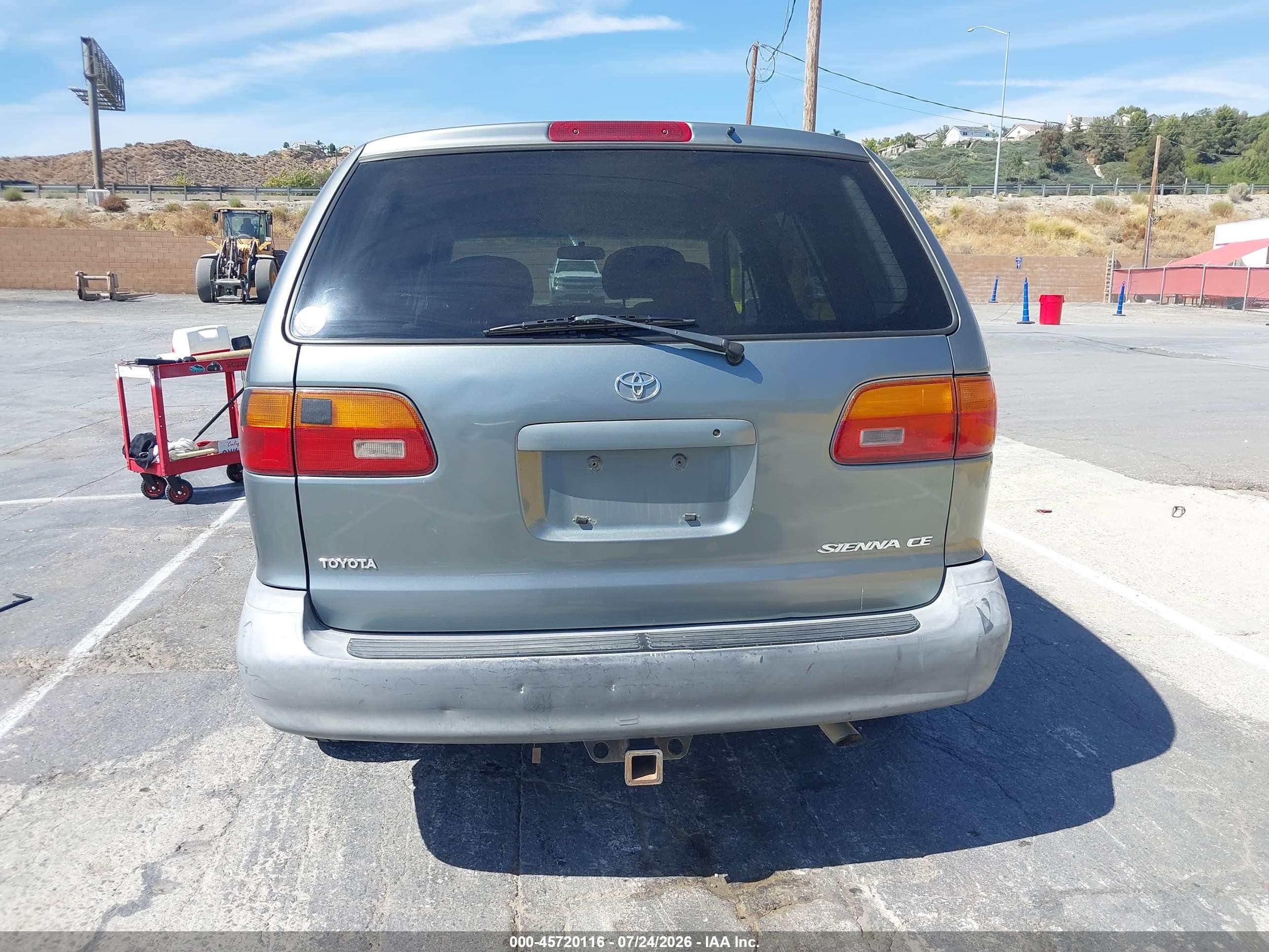 2000 Toyota Sienna Ce Серый vin: 4T3ZF19C3YU281937