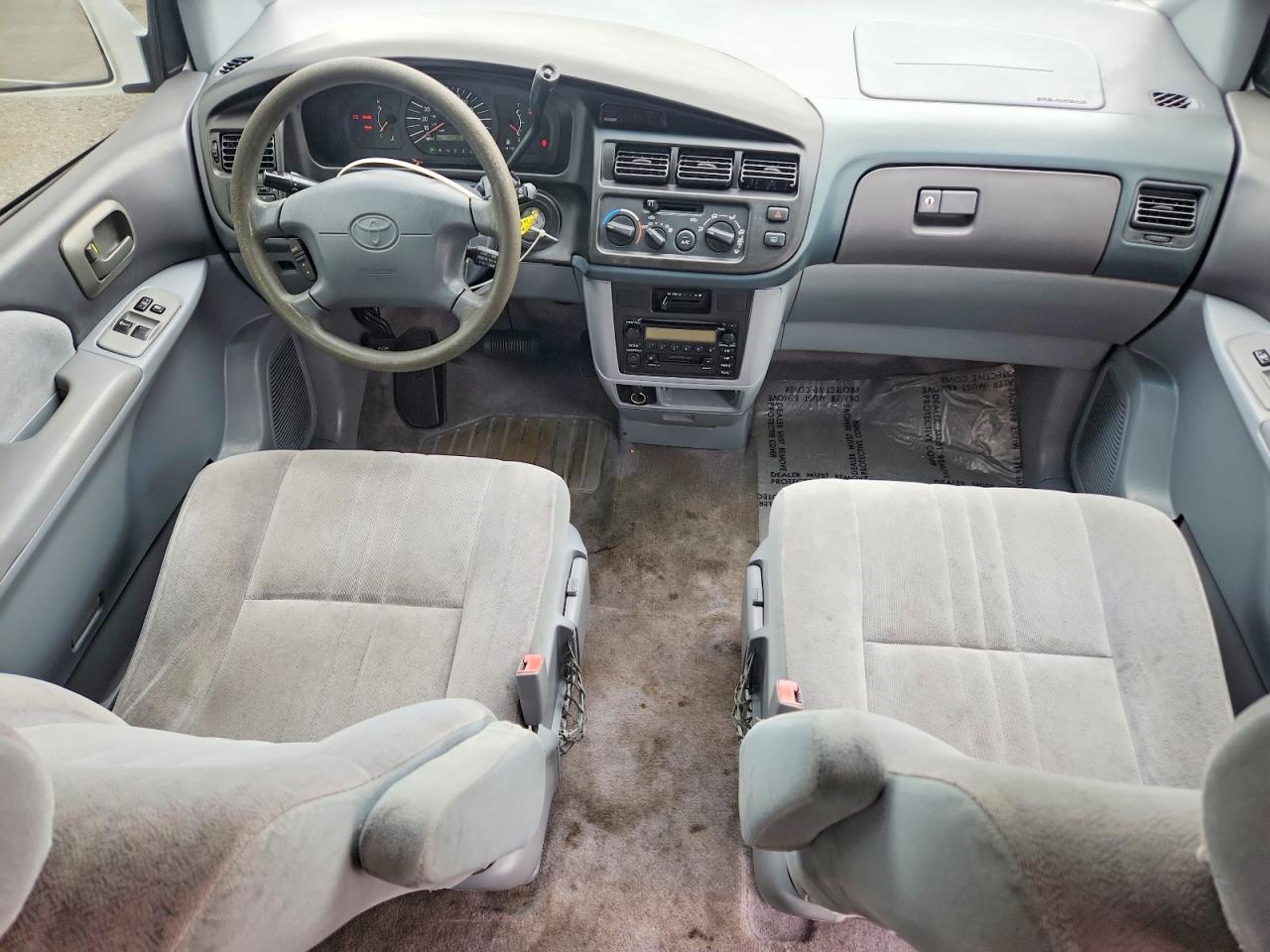 2000 Toyota Sienna Ce White vin: 4T3ZF19C3YU313611