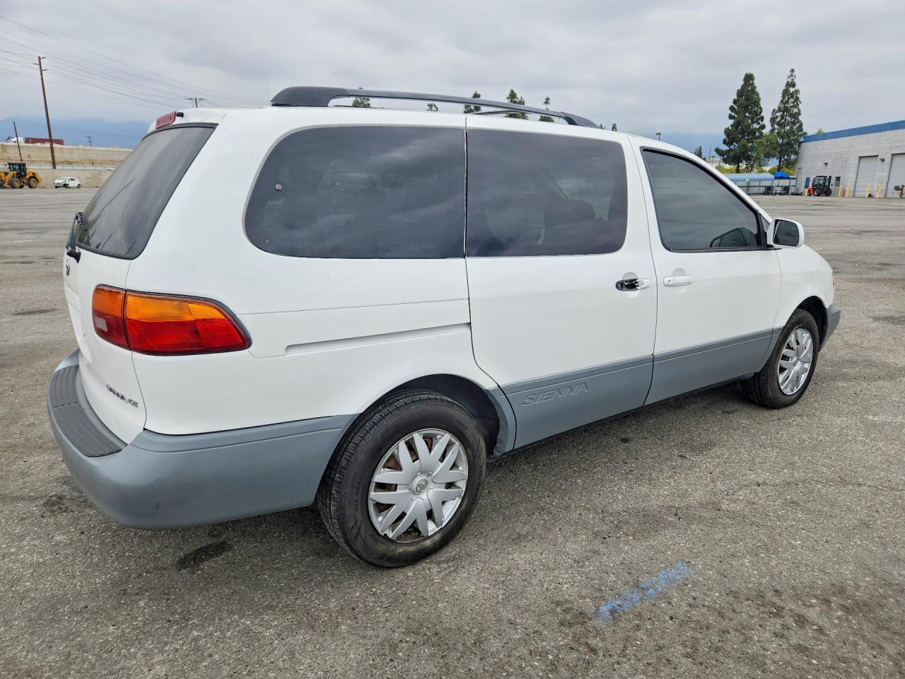 2000 Toyota Sienna Ce White vin: 4T3ZF19C3YU313611