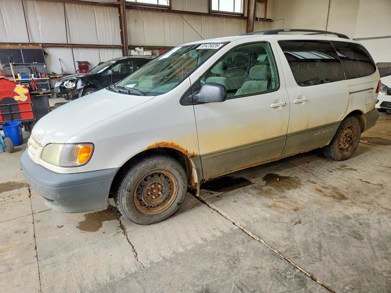 2002 Toyota Sienna Ce White vin: 4T3ZF19C42U508236