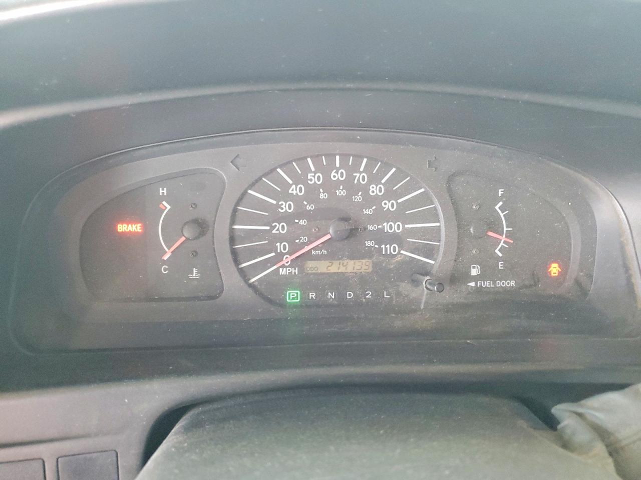 1999 Toyota Sienna Ce Серебряный vin: 4T3ZF19C5XU094410