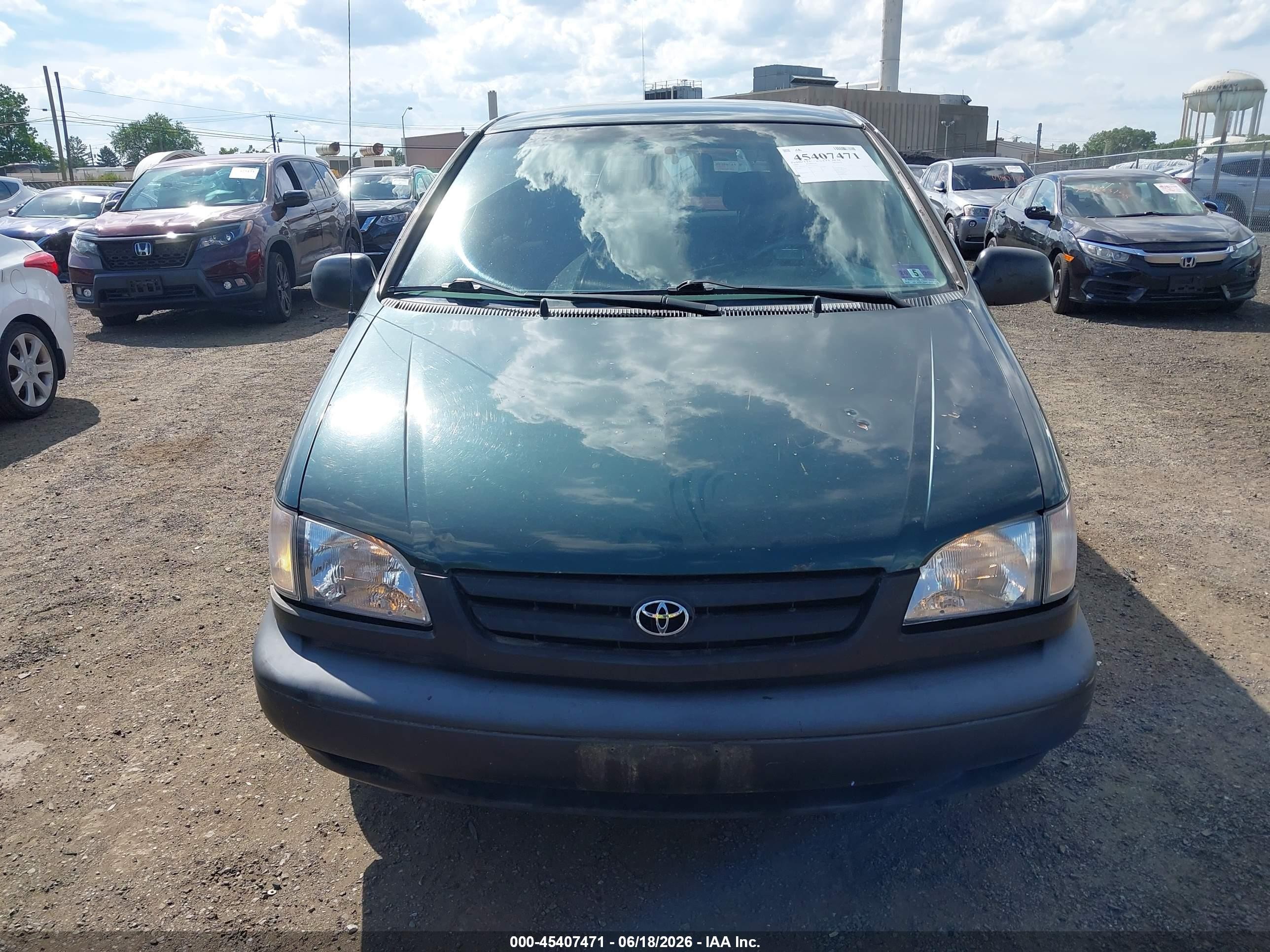 2000 Toyota Sienna Ce Green vin: 4T3ZF19C5YU174355