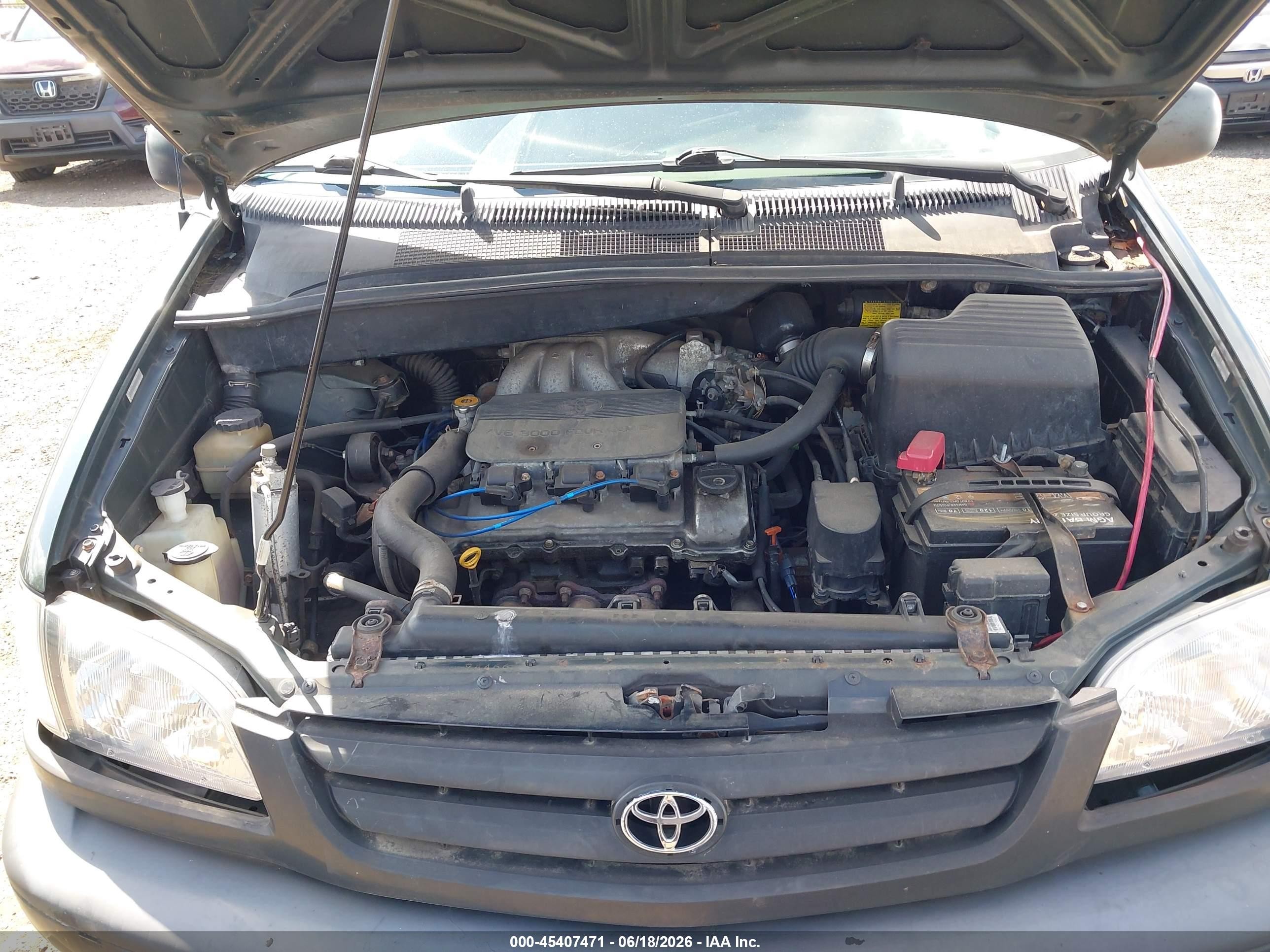 2000 Toyota Sienna Ce Green vin: 4T3ZF19C5YU174355