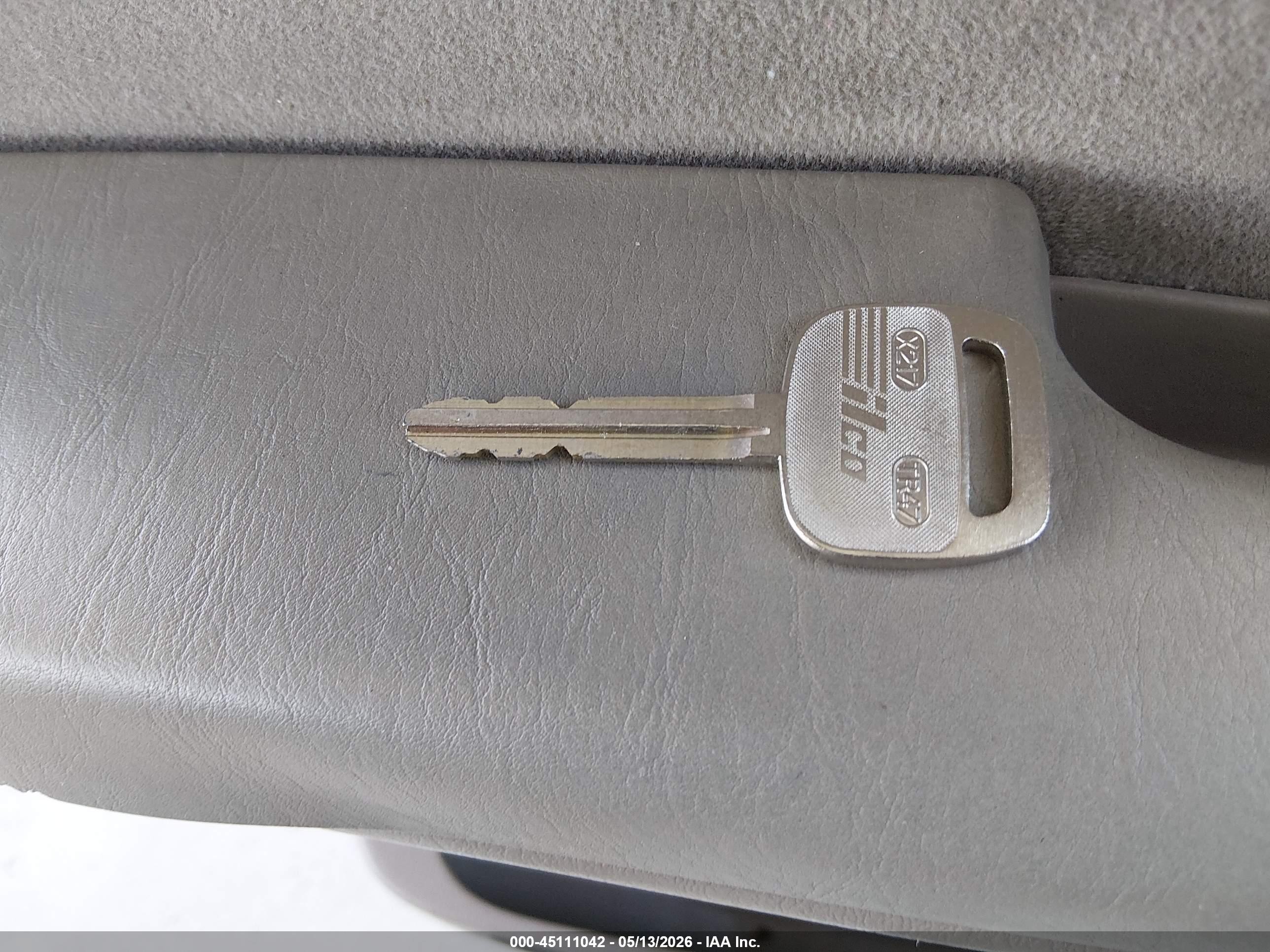 2001 Toyota Sienna Ce Red vin: 4T3ZF19C61U396473
