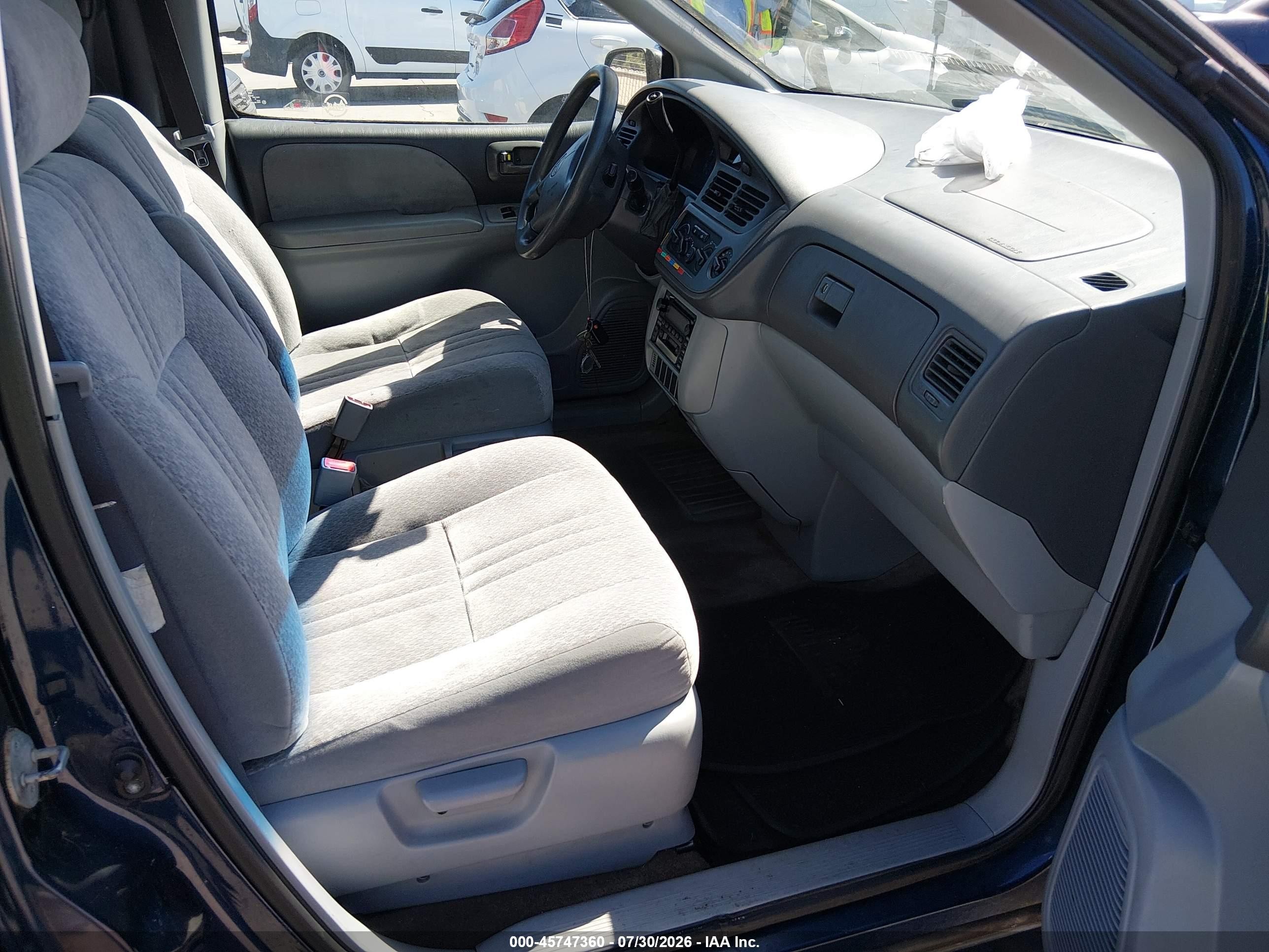 2001 Toyota Sienna Ce Blue vin: 4T3ZF19C61U407603