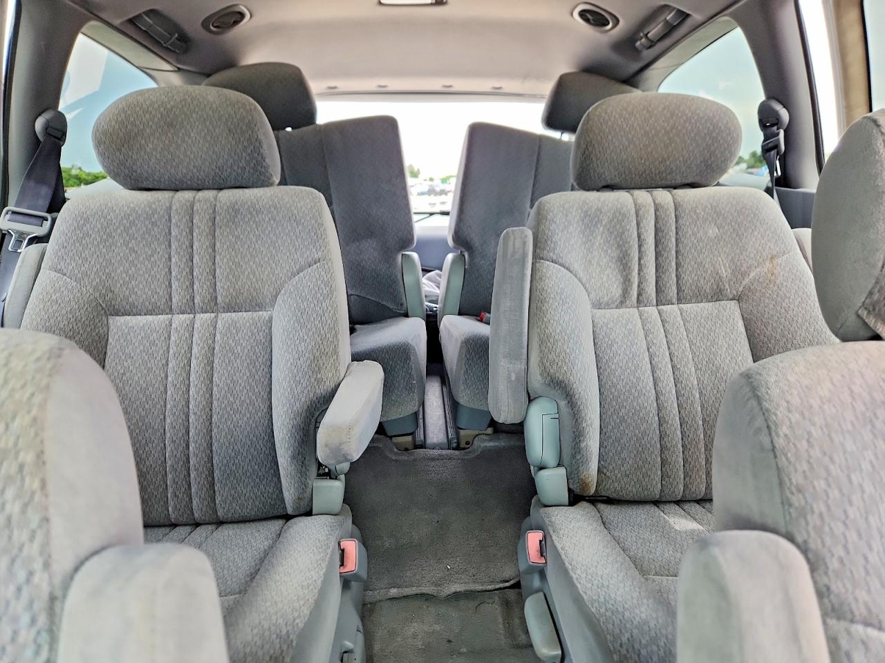 2002 Toyota Sienna Ce White vin: 4T3ZF19C62U495974
